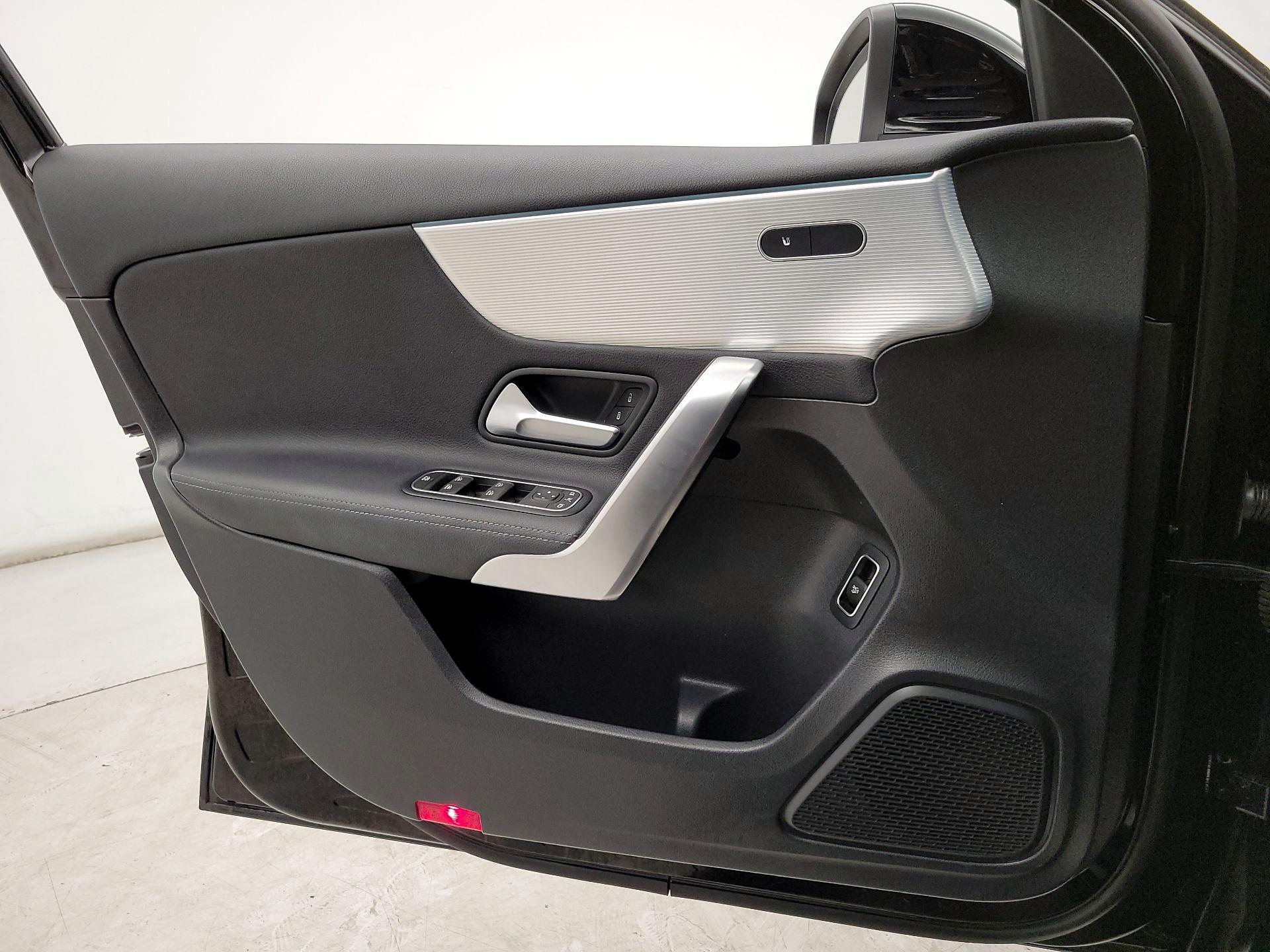 Thumbnail: 2022 Mercedes-Benz A-Class - 12