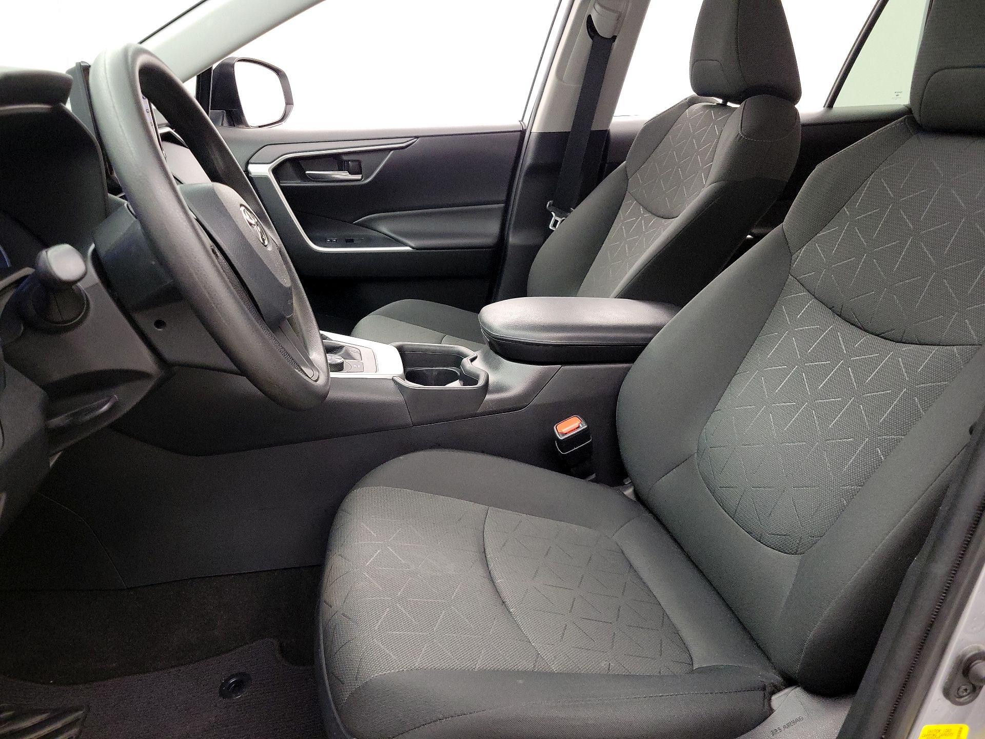 Thumbnail: 2021 Toyota RAV4 - 11