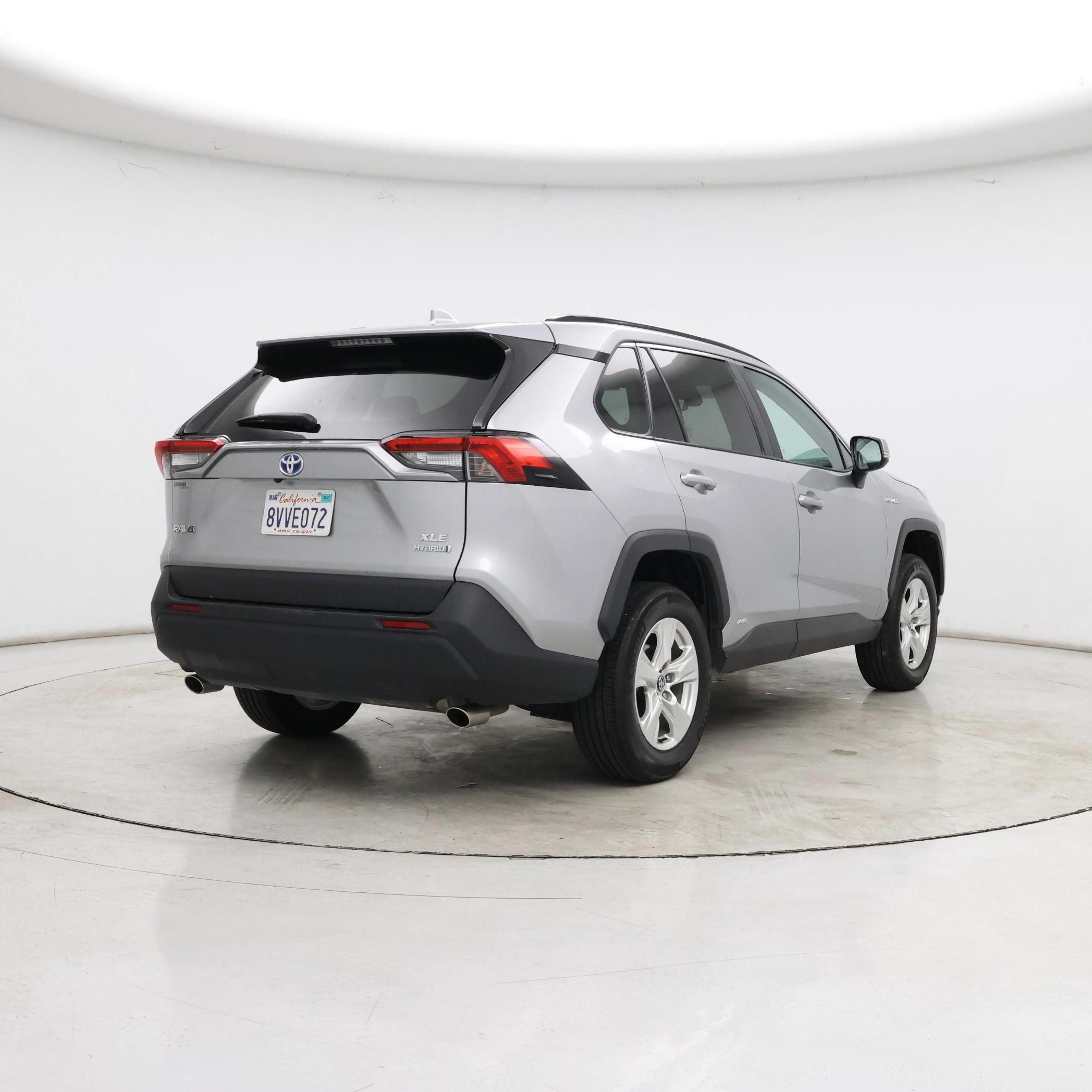 Thumbnail: 2021 Toyota RAV4 - 8