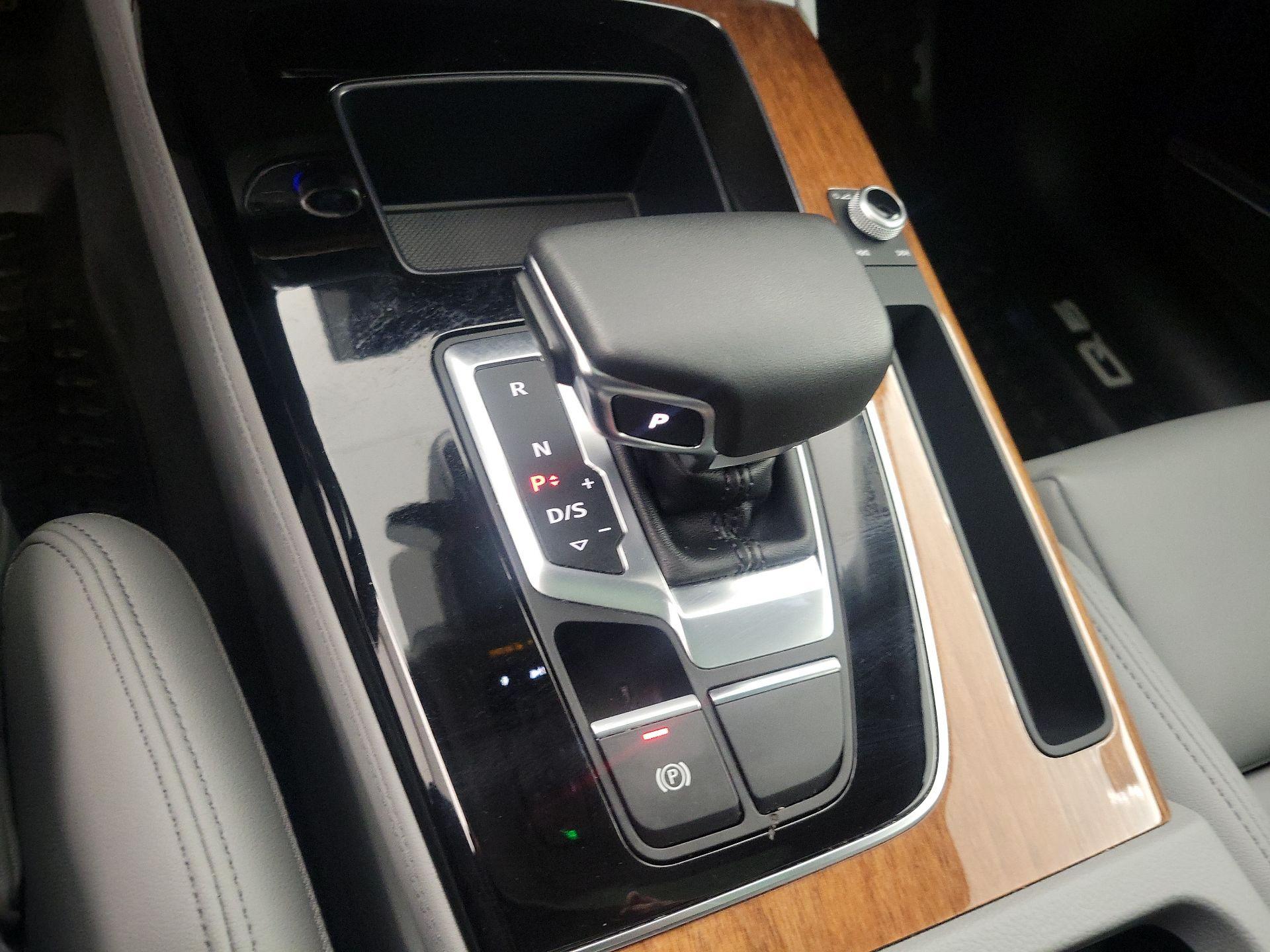 Thumbnail: 2024 Audi Q5 - 17