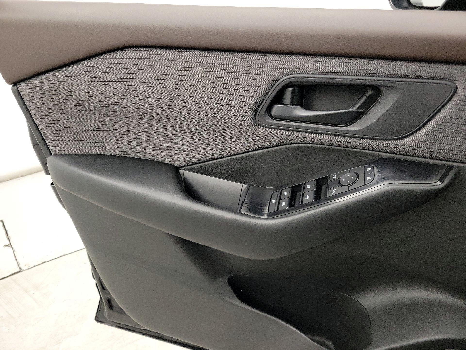 Thumbnail: 2023 Nissan Rogue - 12