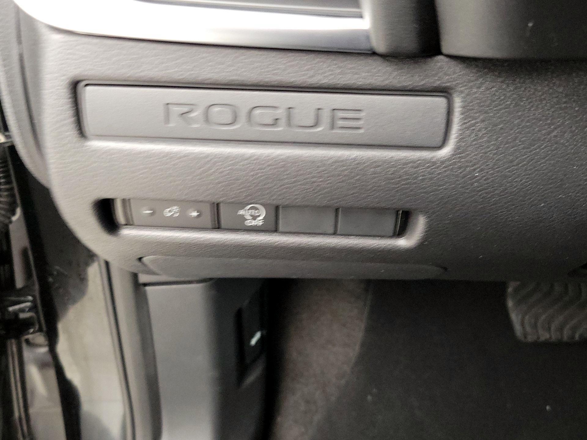 Thumbnail: 2023 Nissan Rogue - 13