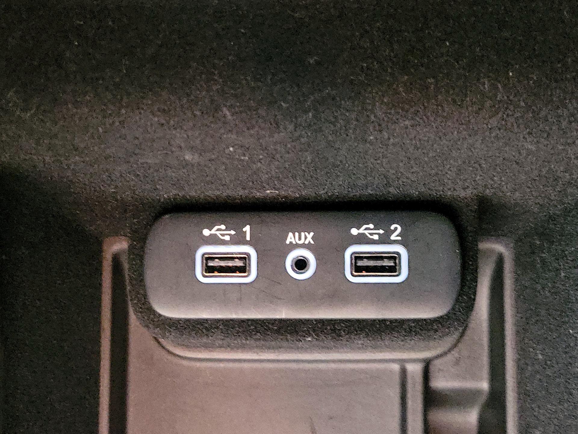 Thumbnail: 2020 Dodge Charger - 18