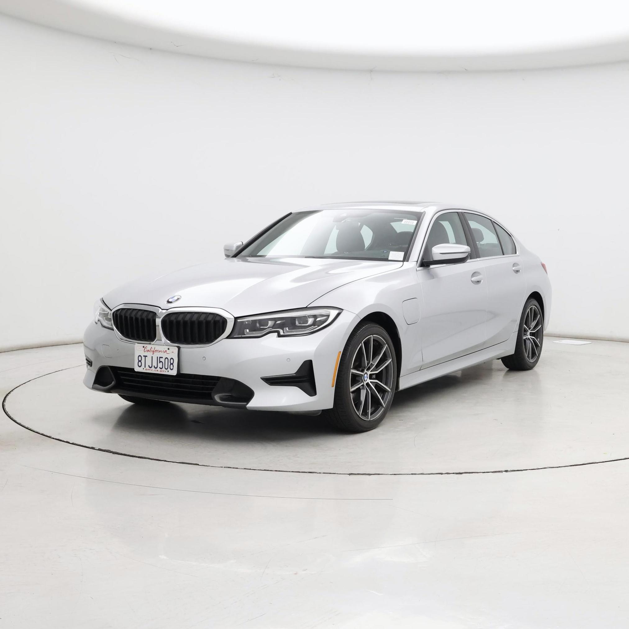 Thumbnail: 2021 BMW 3 Series - 4