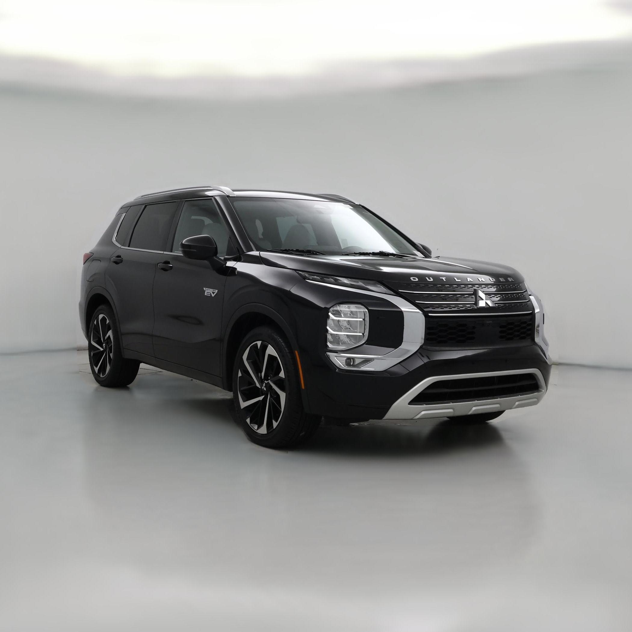 Thumbnail: 2023 Mitsubishi Outlander - 1