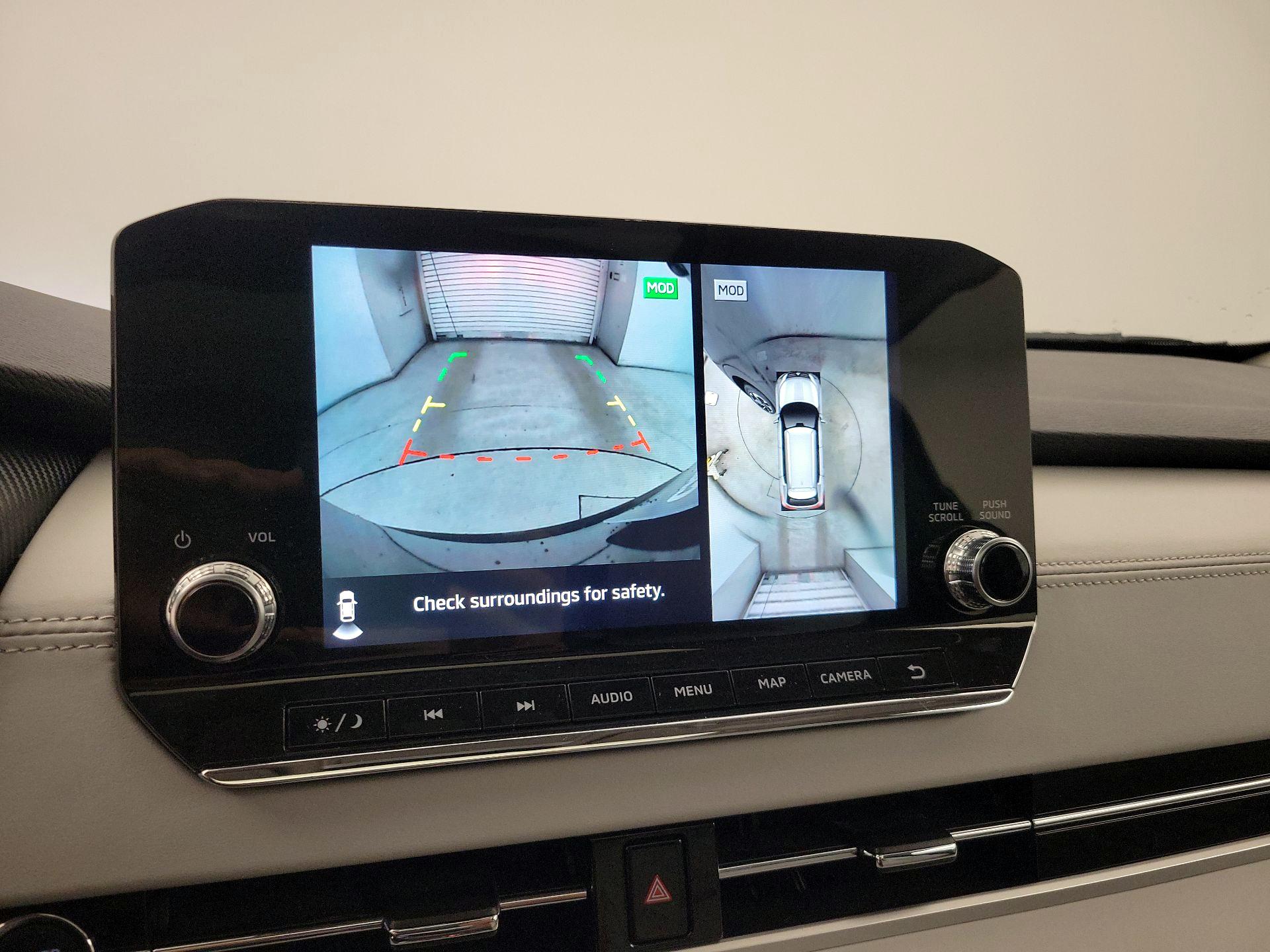 Thumbnail: 2023 Mitsubishi Outlander - 15