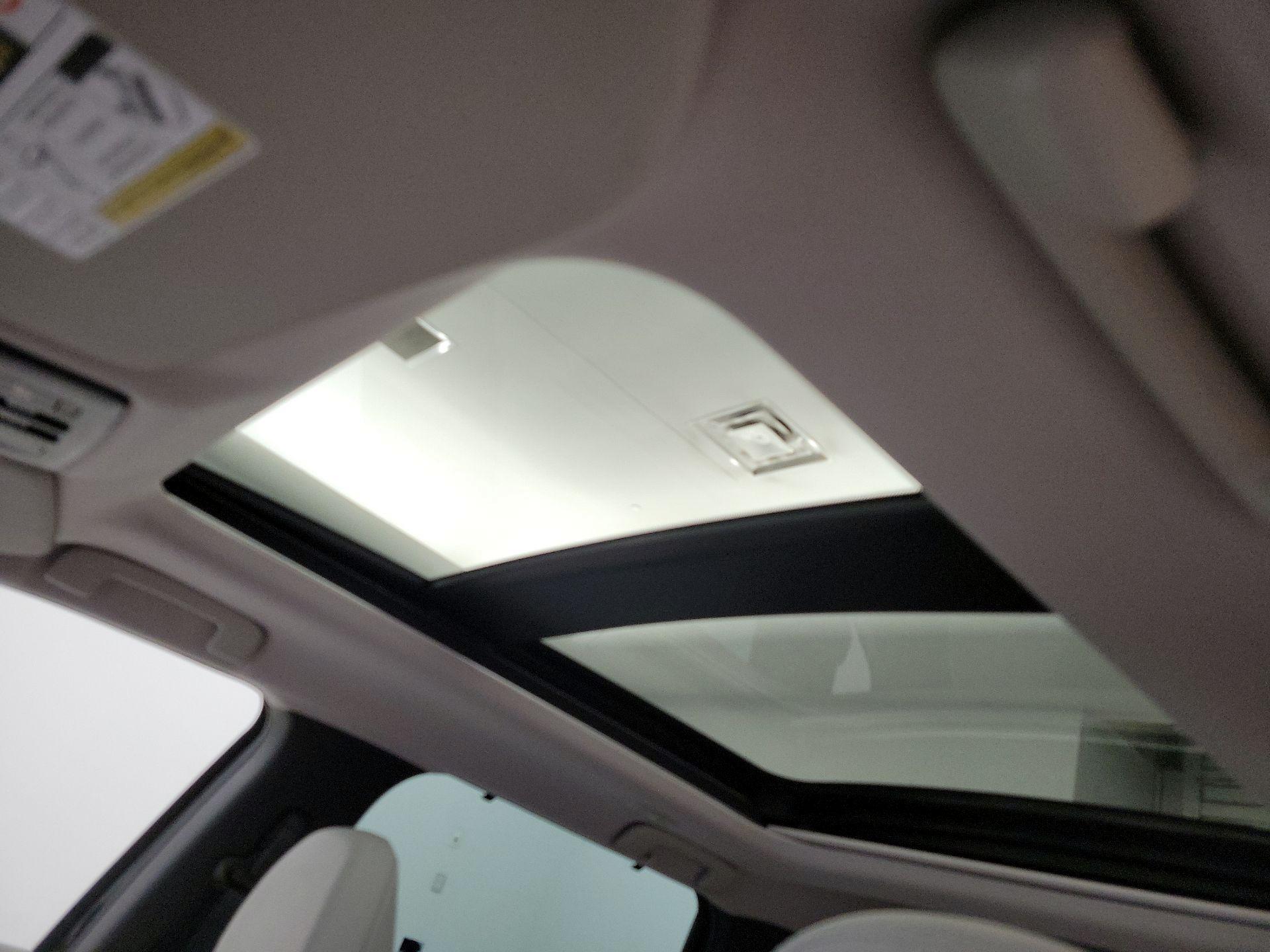 Thumbnail: 2023 Mitsubishi Outlander - 20