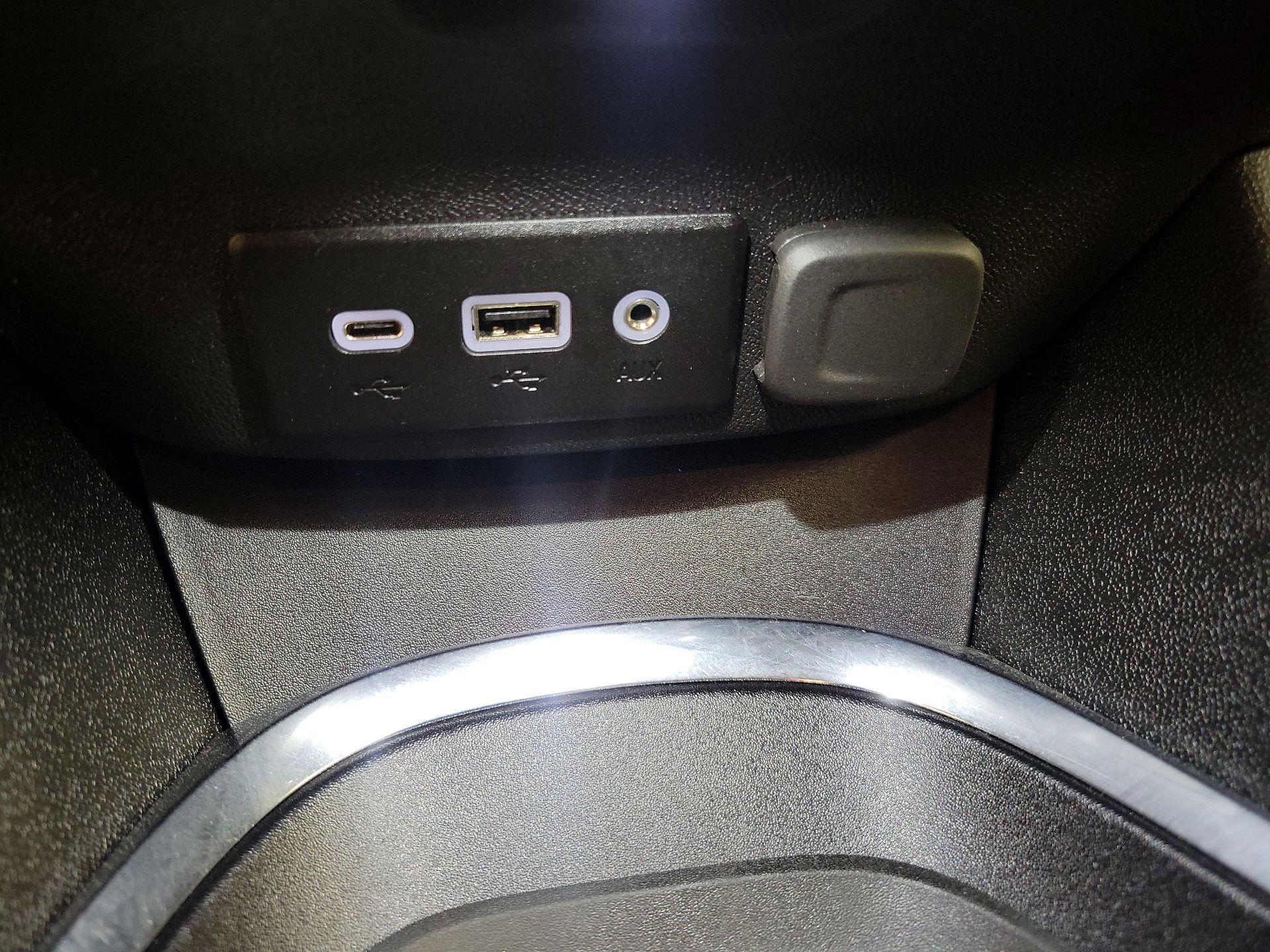 Thumbnail: 2024 Chevrolet Malibu - 18