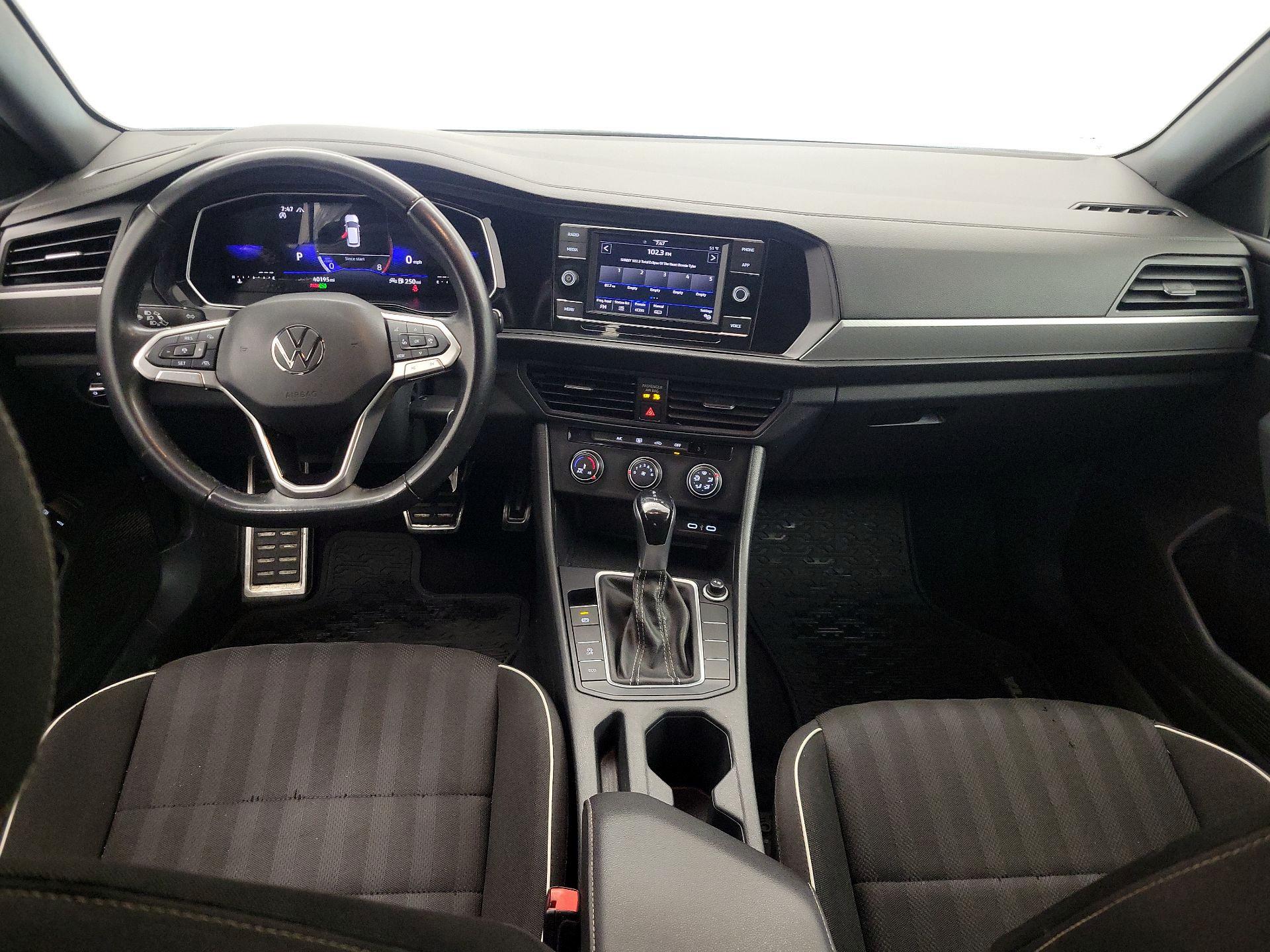 Thumbnail: 2023 Volkswagen Jetta - 9