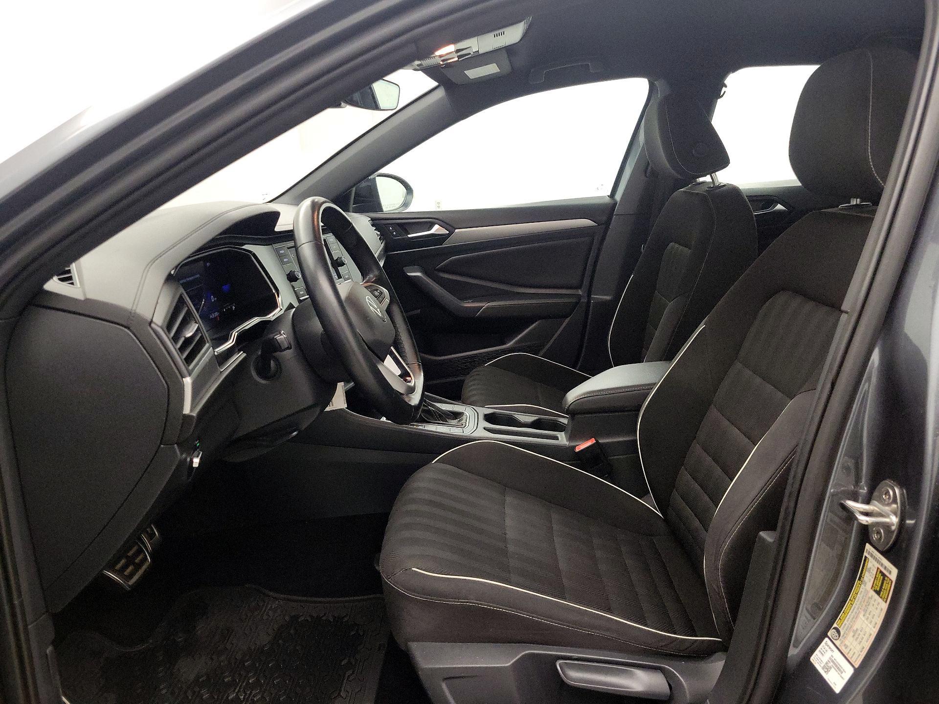 Thumbnail: 2023 Volkswagen Jetta - 11