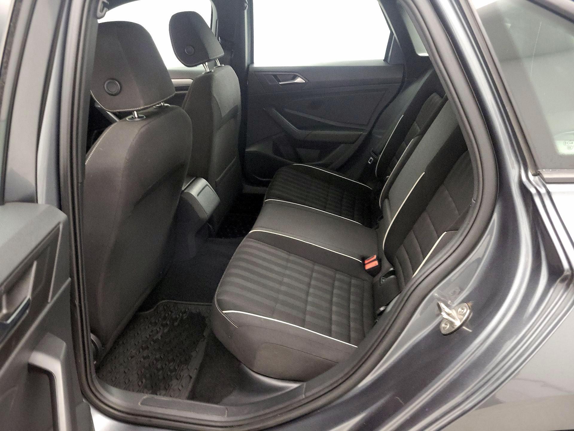 Thumbnail: 2023 Volkswagen Jetta - 19