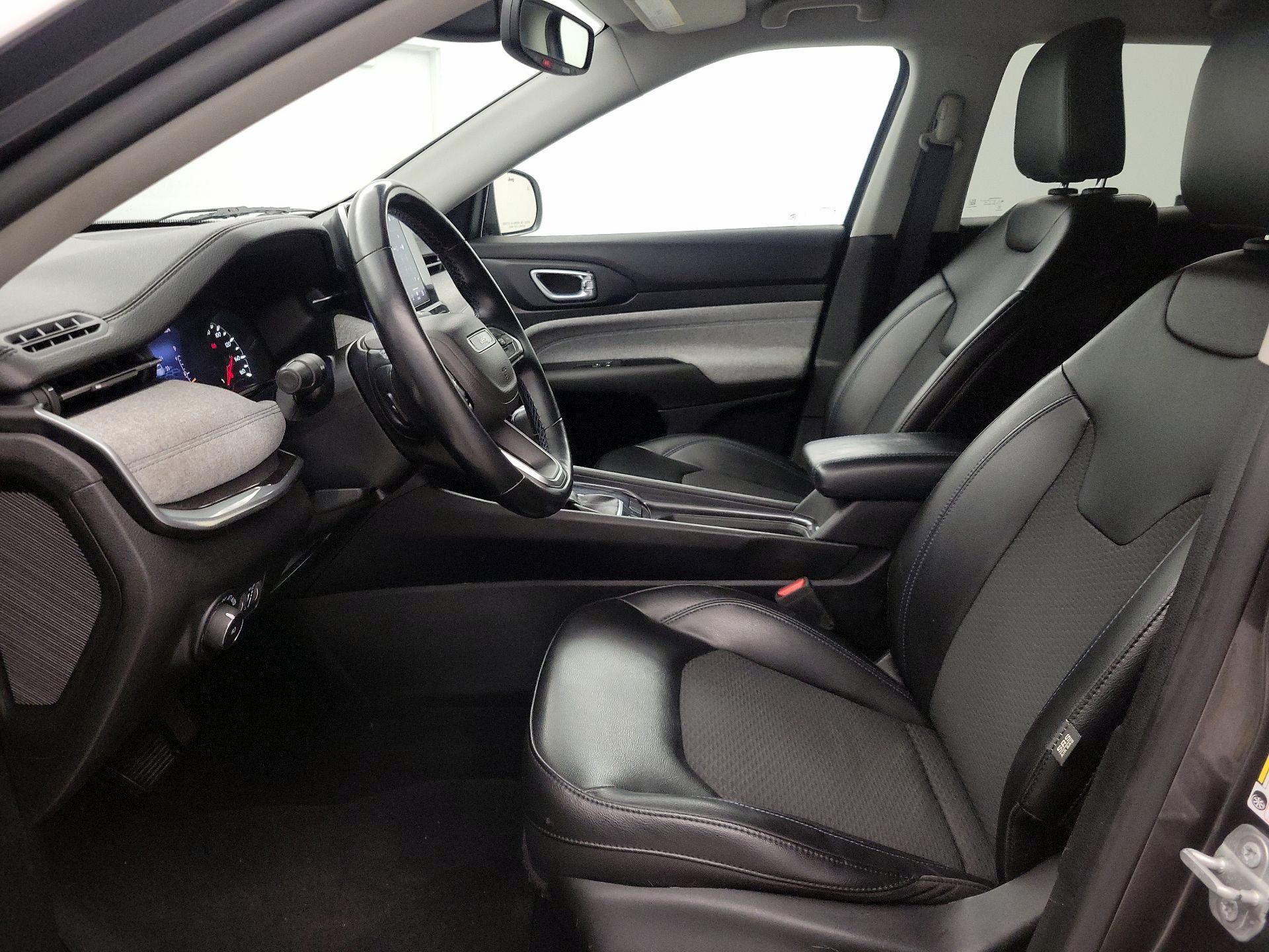 Thumbnail: 2022 Jeep Compass - 11