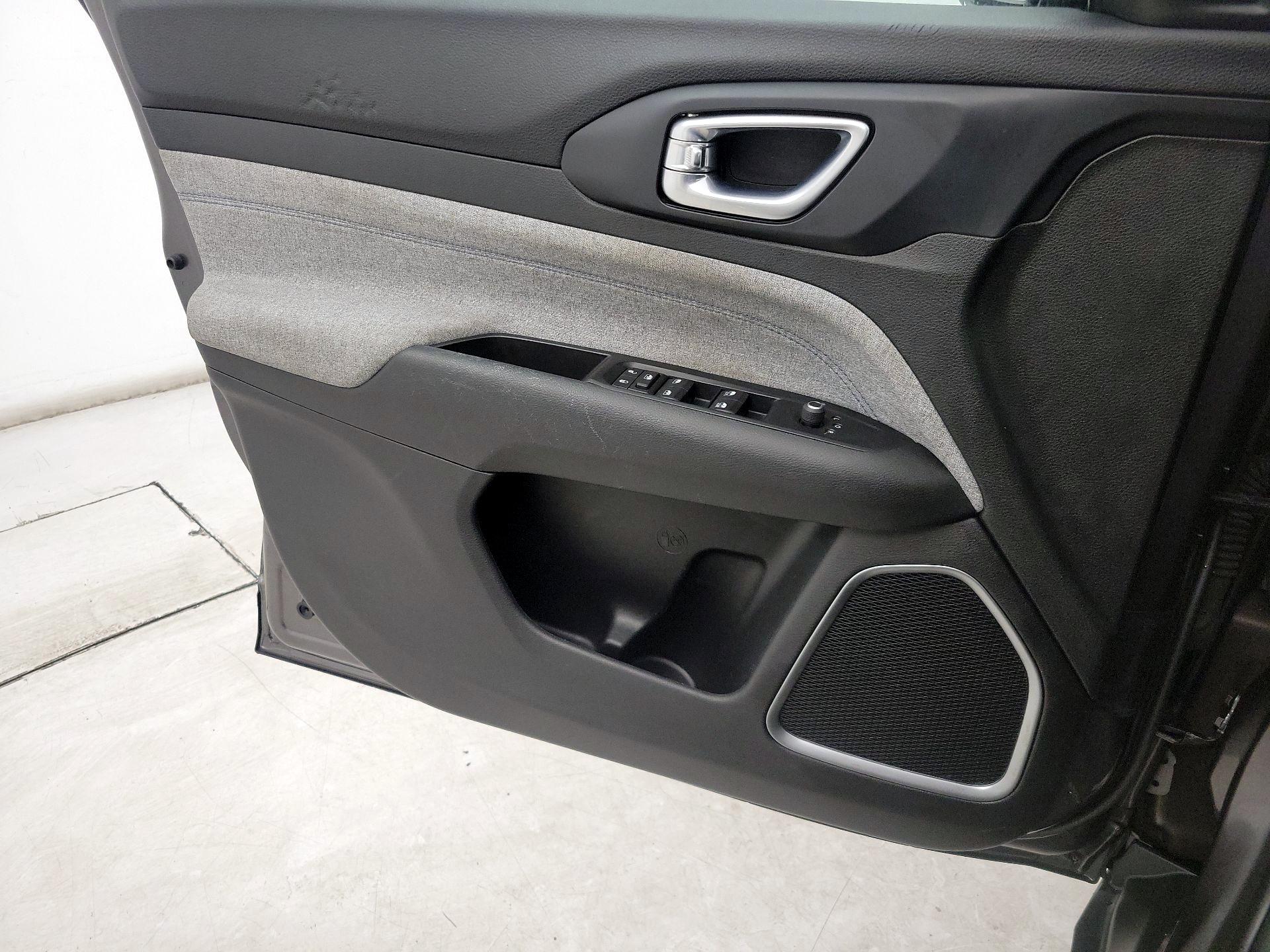 Thumbnail: 2022 Jeep Compass - 12