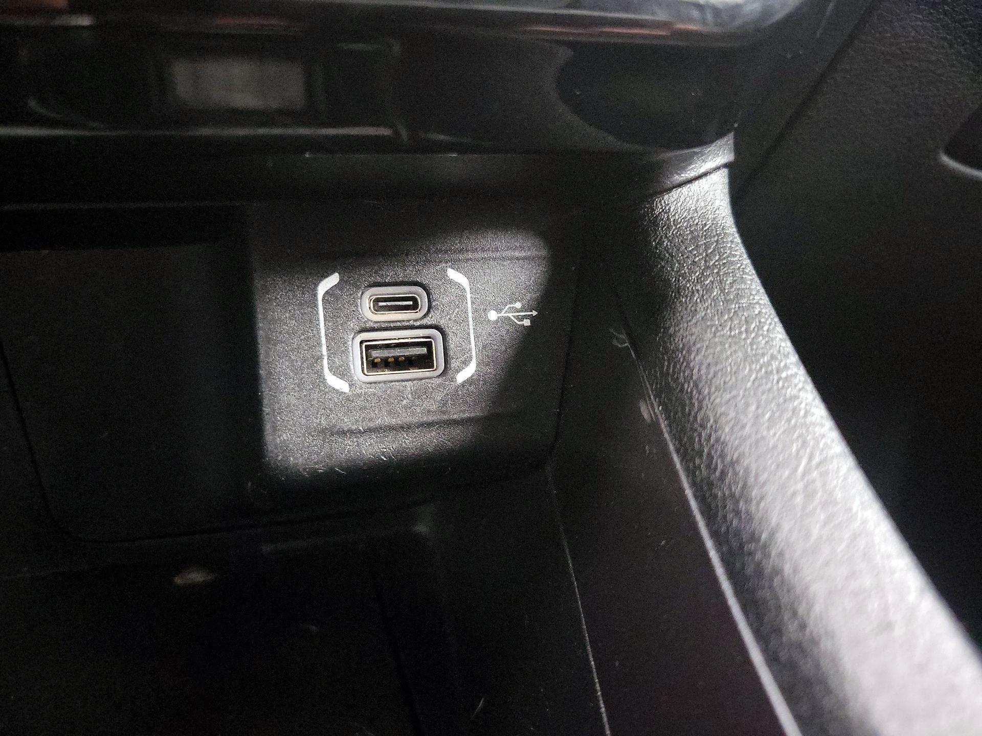 Thumbnail: 2022 Jeep Compass - 18