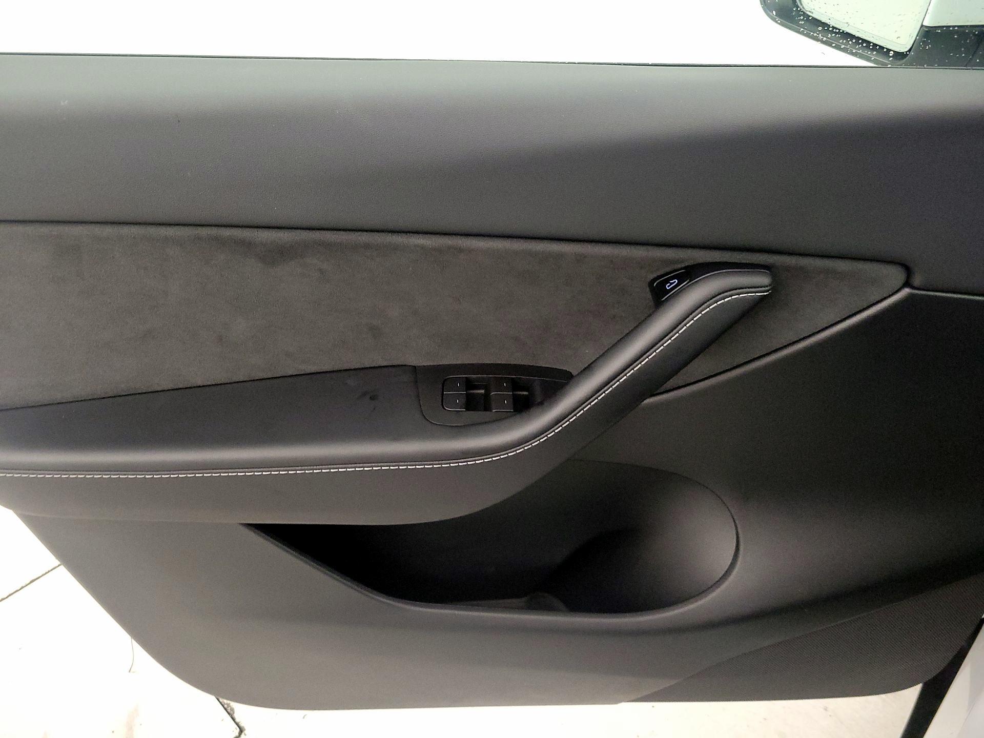 Thumbnail: 2021 Tesla Model Y - 12
