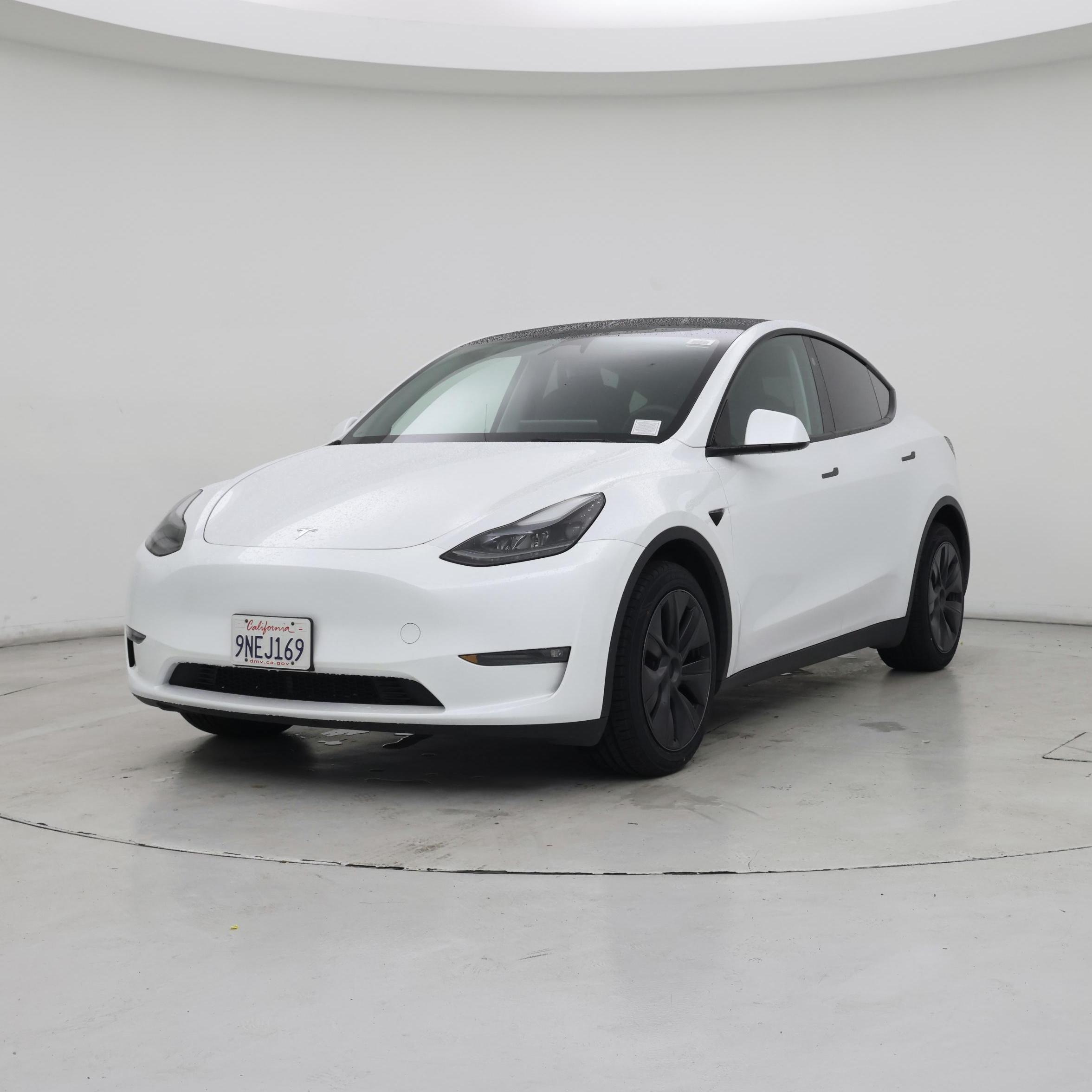 Thumbnail: 2024 Tesla Model Y - 4