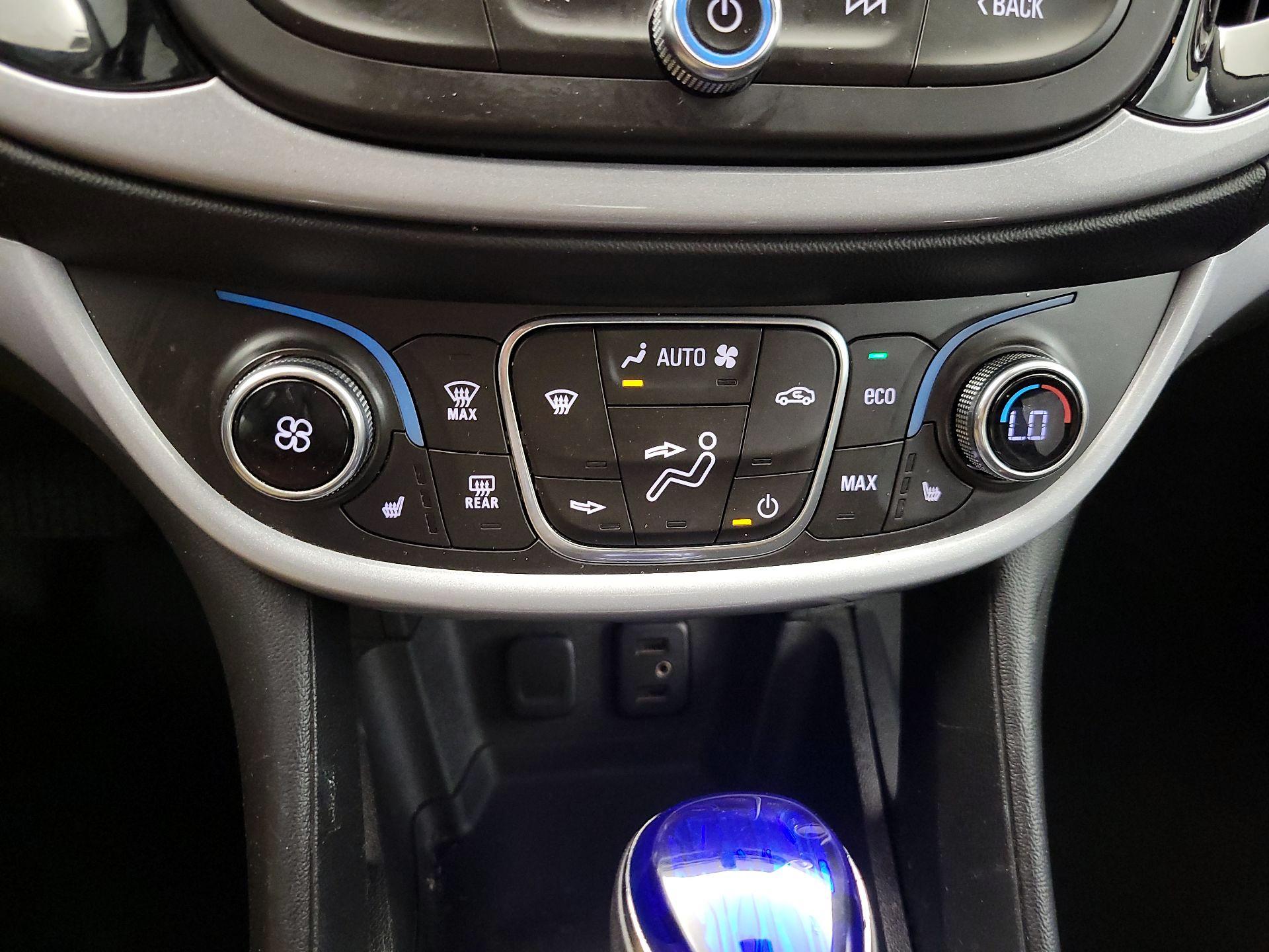 Thumbnail: 2017 Chevrolet Volt - 16