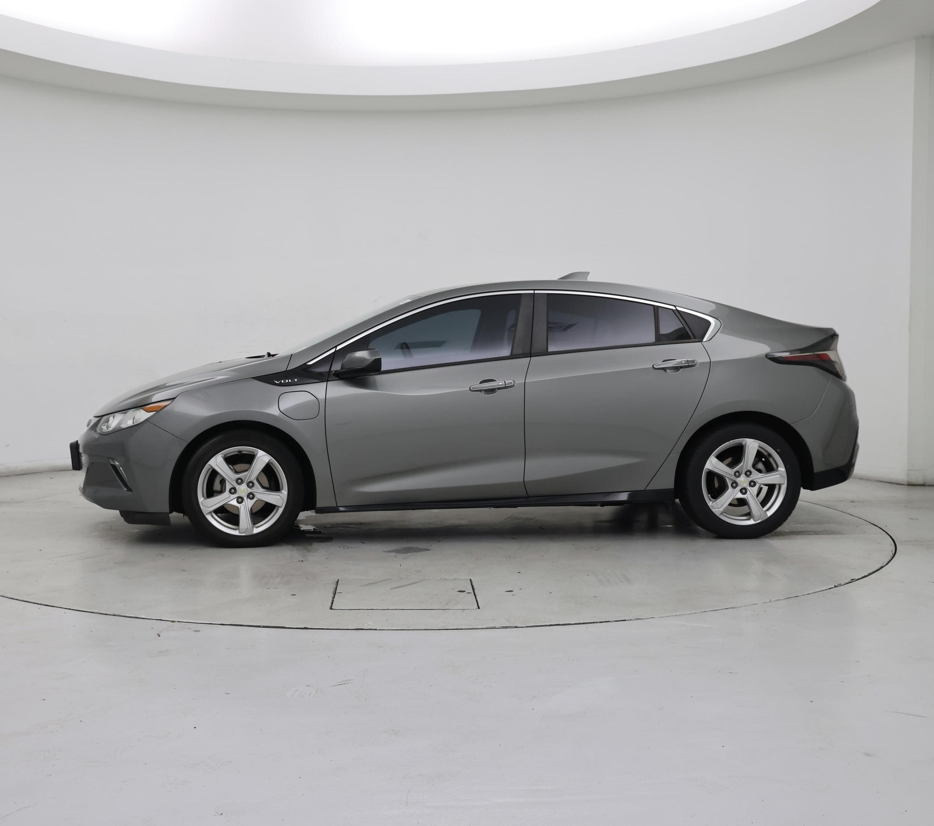 Thumbnail: 2017 Chevrolet Volt - 3