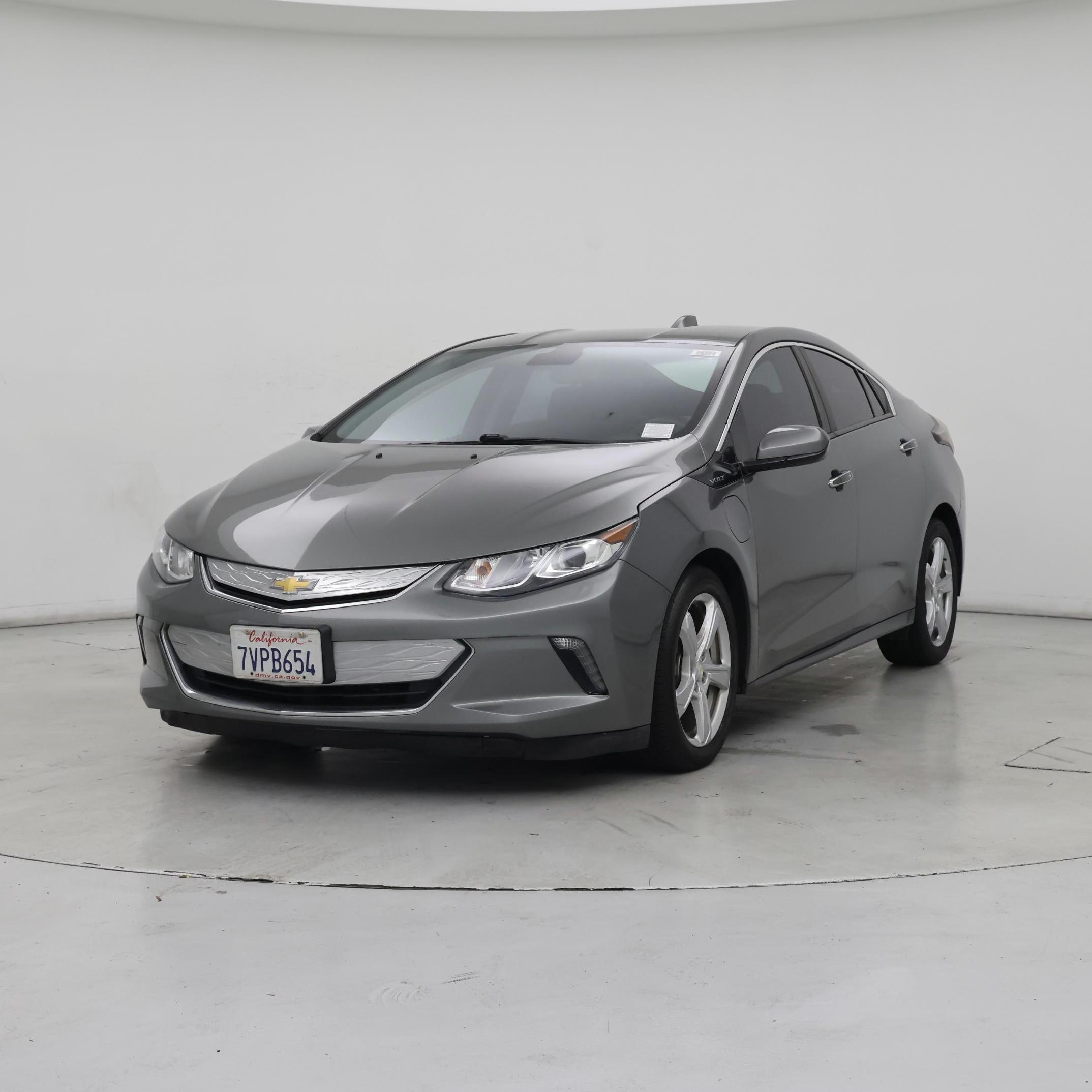 Thumbnail: 2017 Chevrolet Volt - 4
