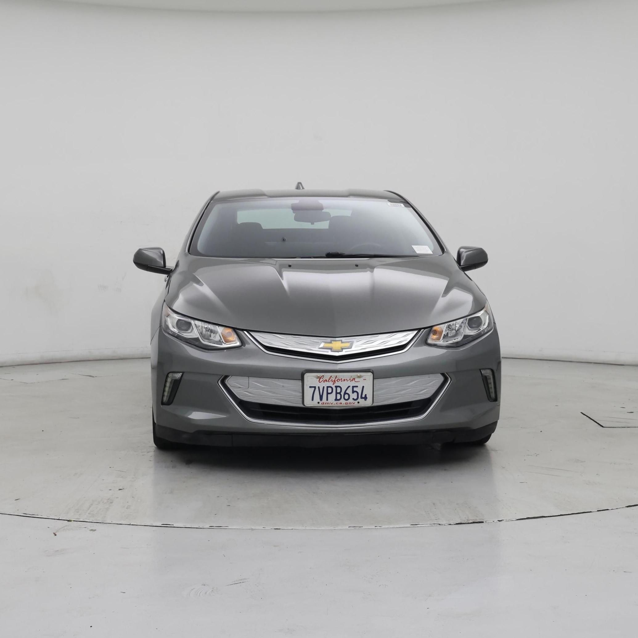 Thumbnail: 2017 Chevrolet Volt - 5