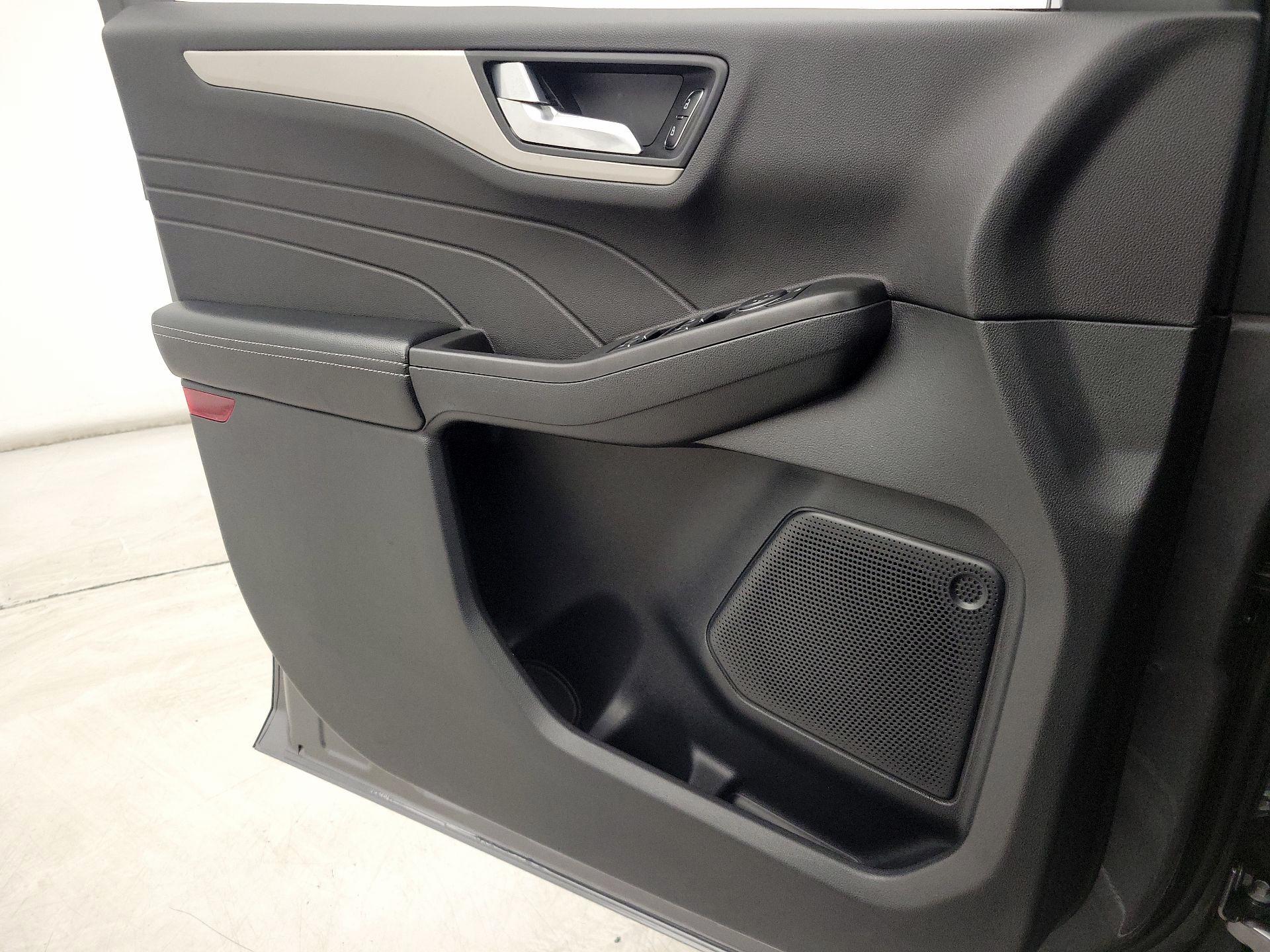 Thumbnail: 2021 Ford Escape - 12