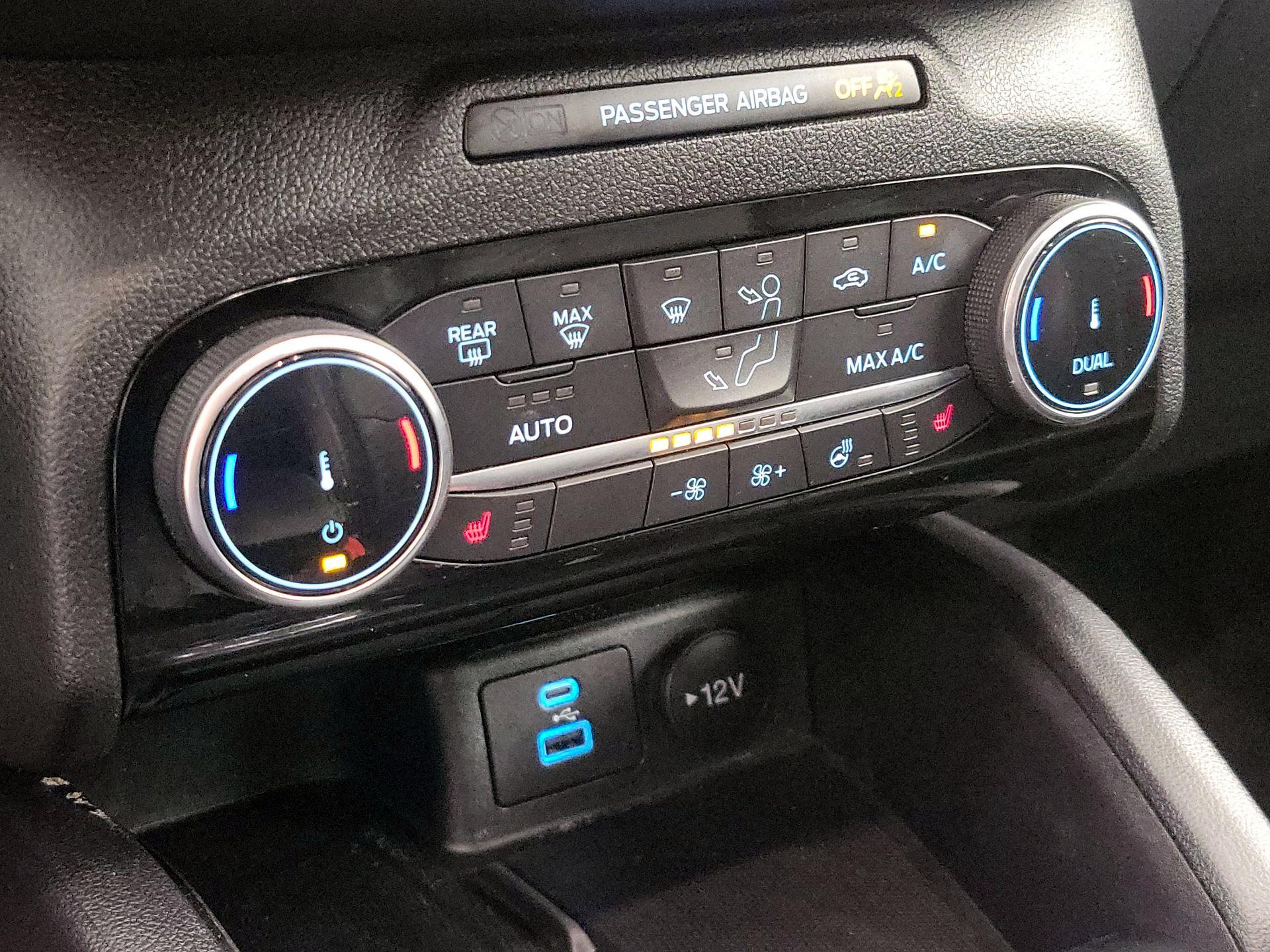 Thumbnail: 2022 Ford Escape - 16