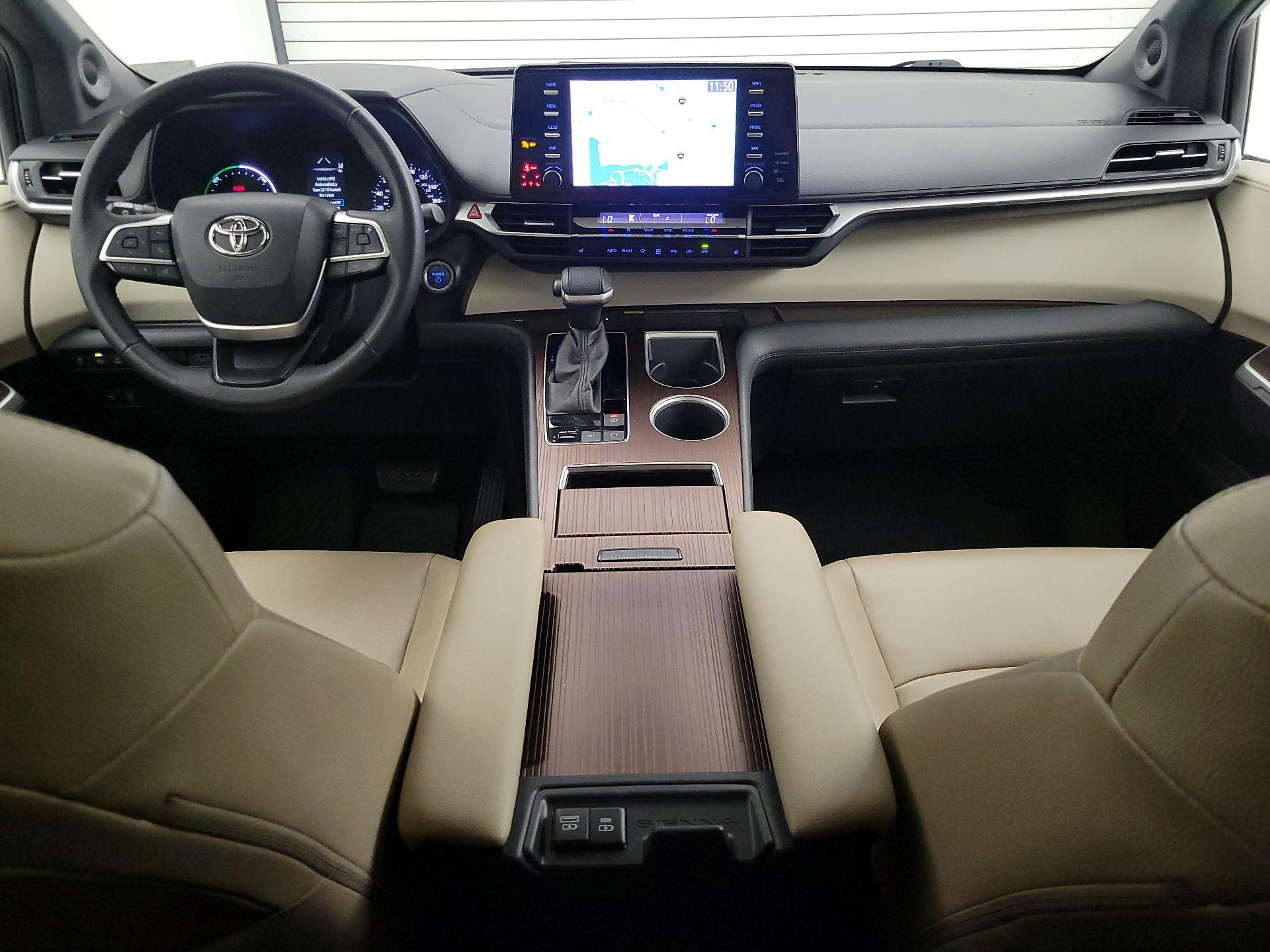 Thumbnail: 2022 Toyota Sienna - 9