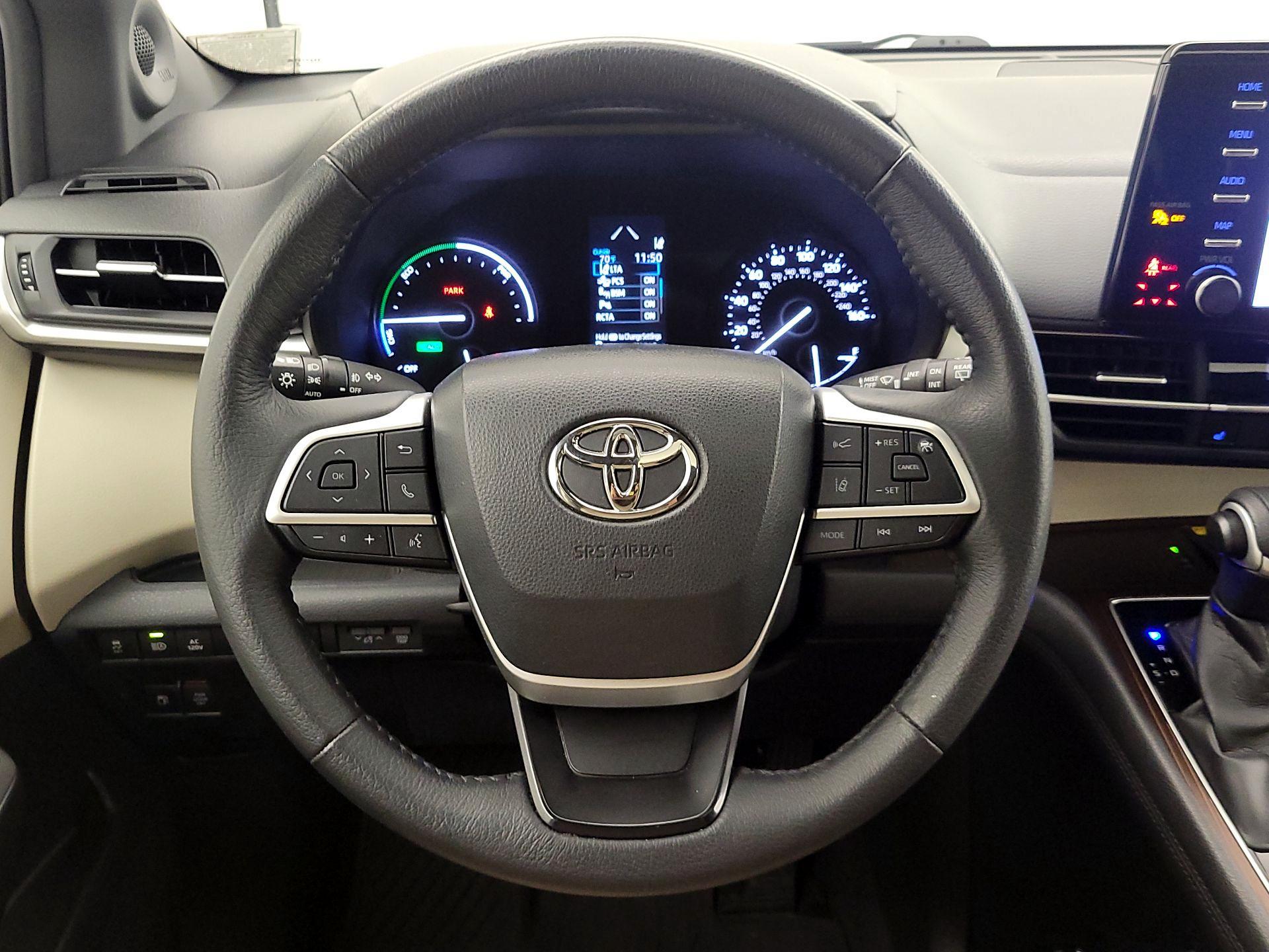 Thumbnail: 2022 Toyota Sienna - 10