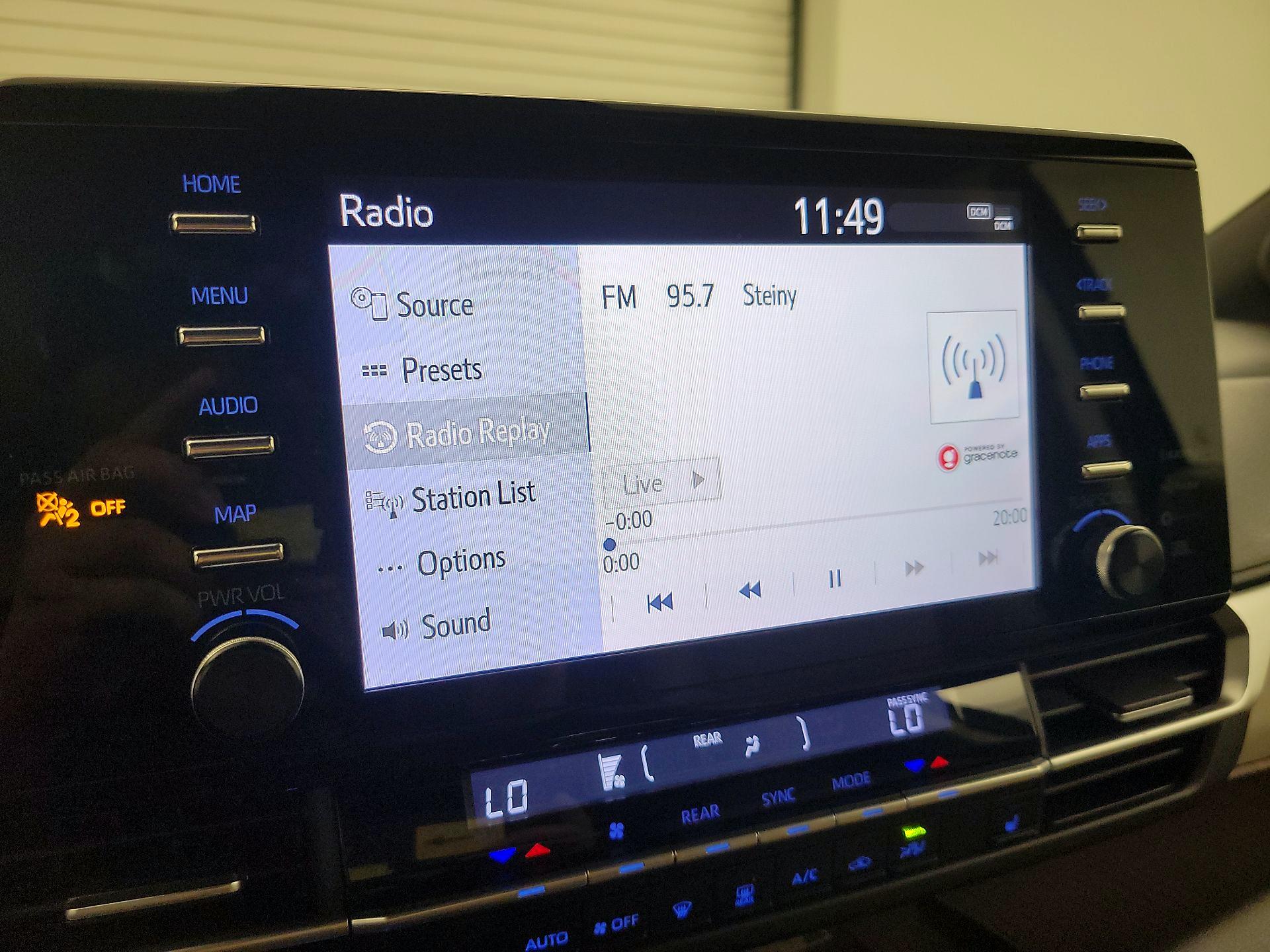Thumbnail: 2022 Toyota Sienna - 16