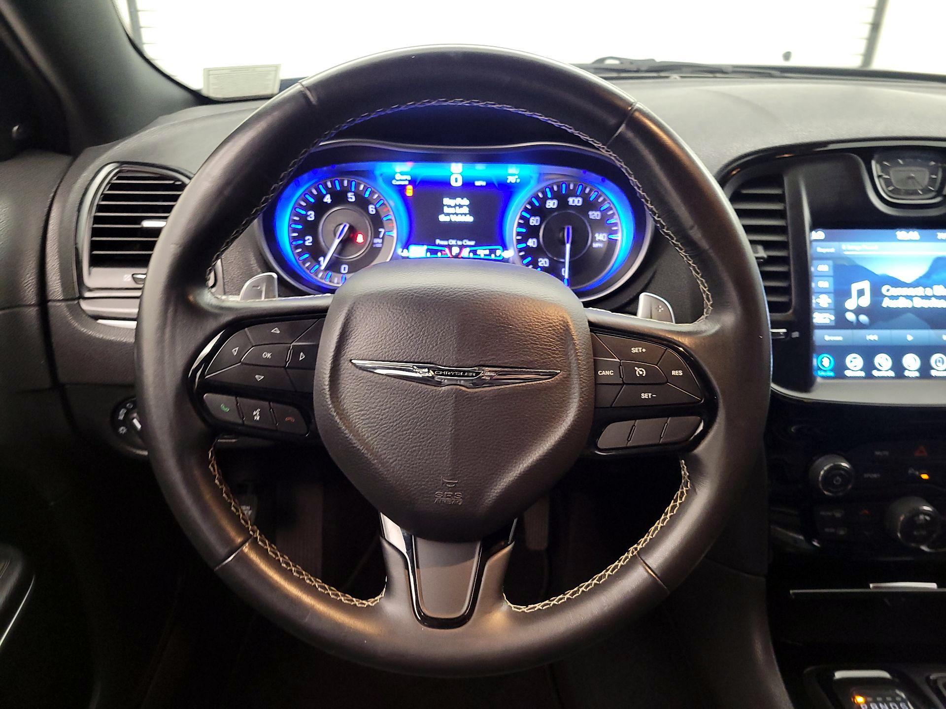 Thumbnail: 2021 Chrysler 300 - 10