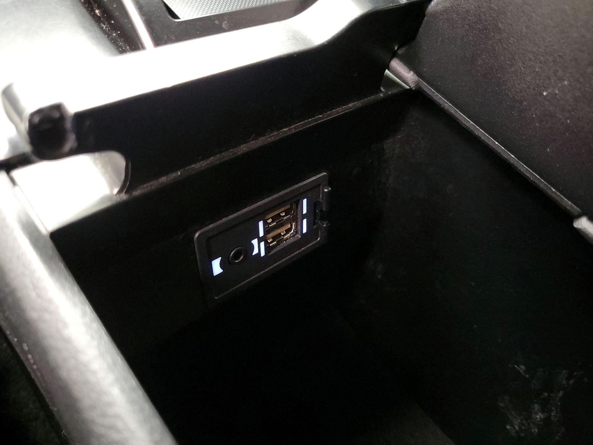 Thumbnail: 2019 Lexus UX - 18