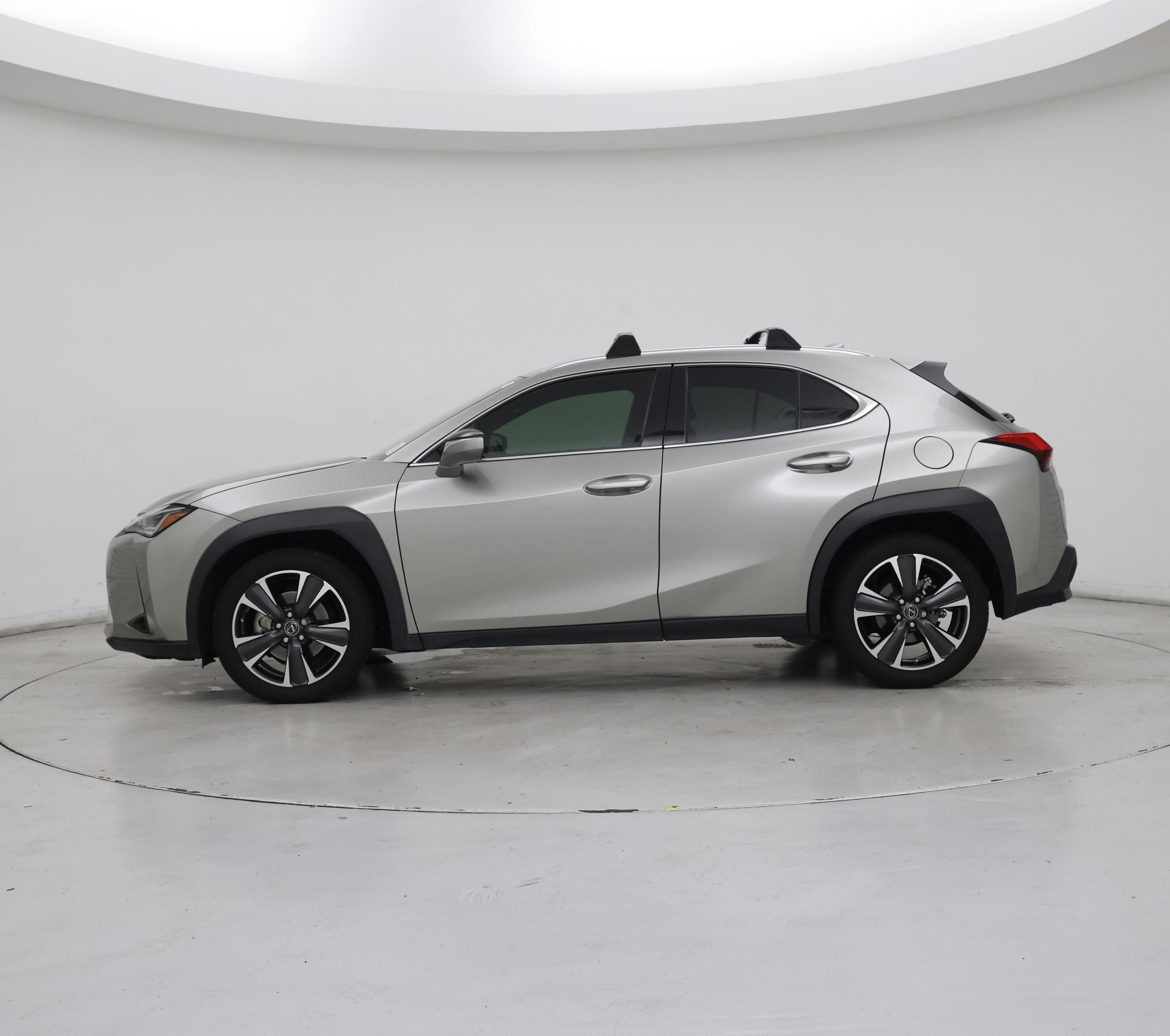 Thumbnail: 2019 Lexus UX - 3