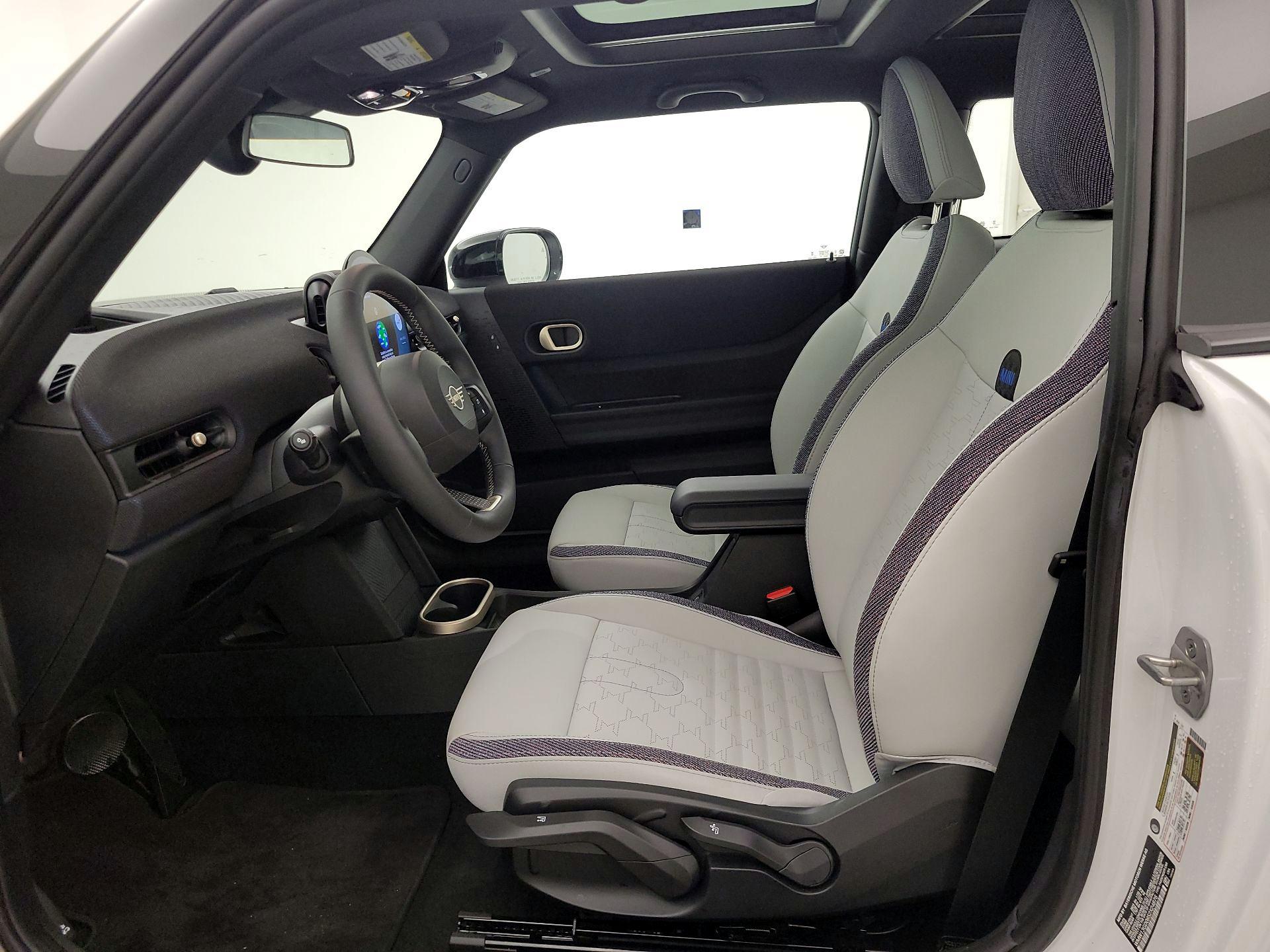 Thumbnail: 2025 MINI Cooper Hardtop - 11