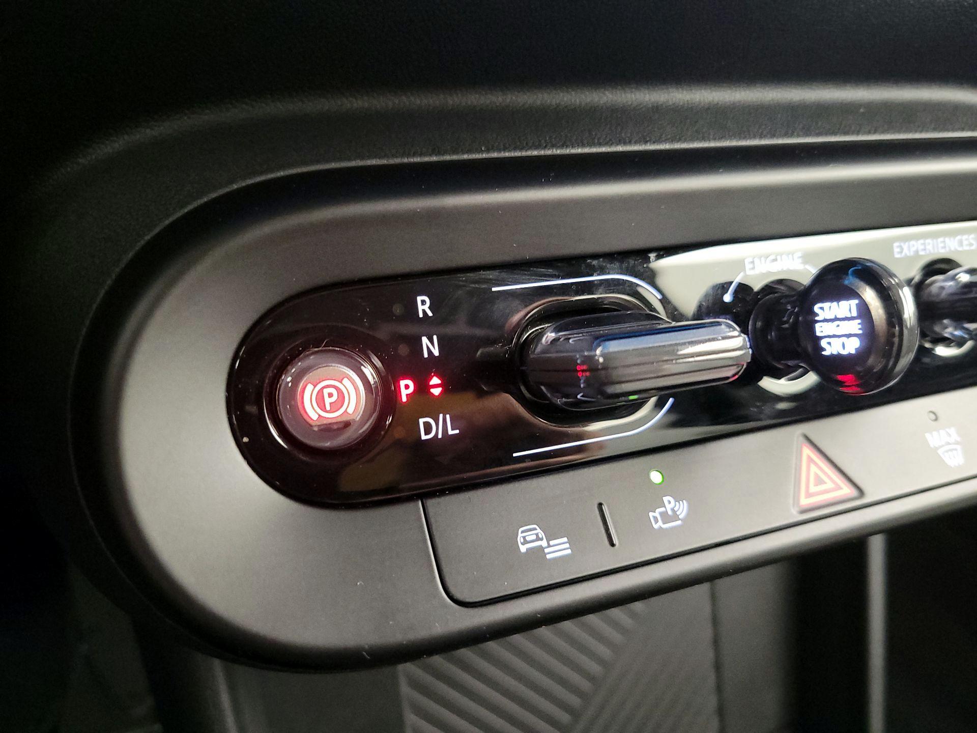 Thumbnail: 2025 MINI Cooper Hardtop - 16