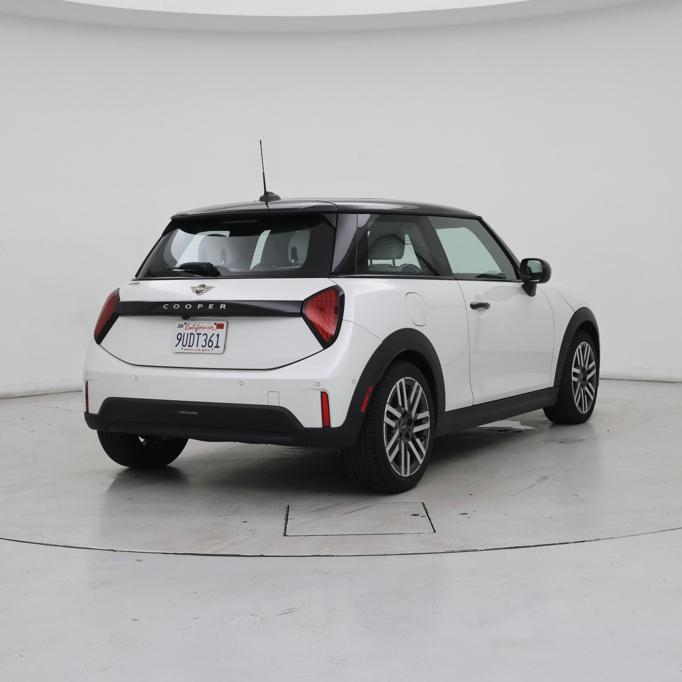 Thumbnail: 2025 MINI Cooper Hardtop - 8