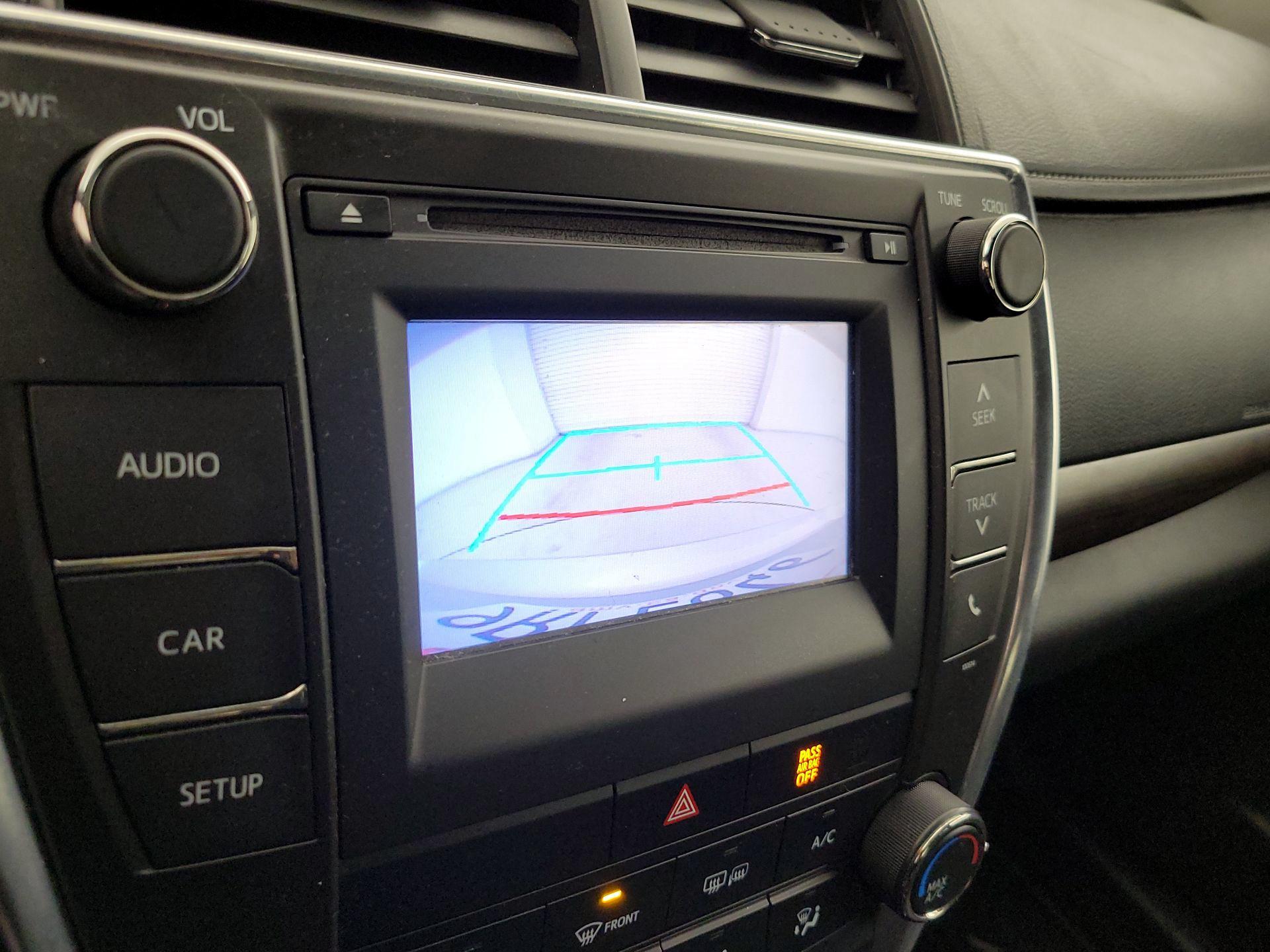 Thumbnail: 2016 Toyota Camry - 14