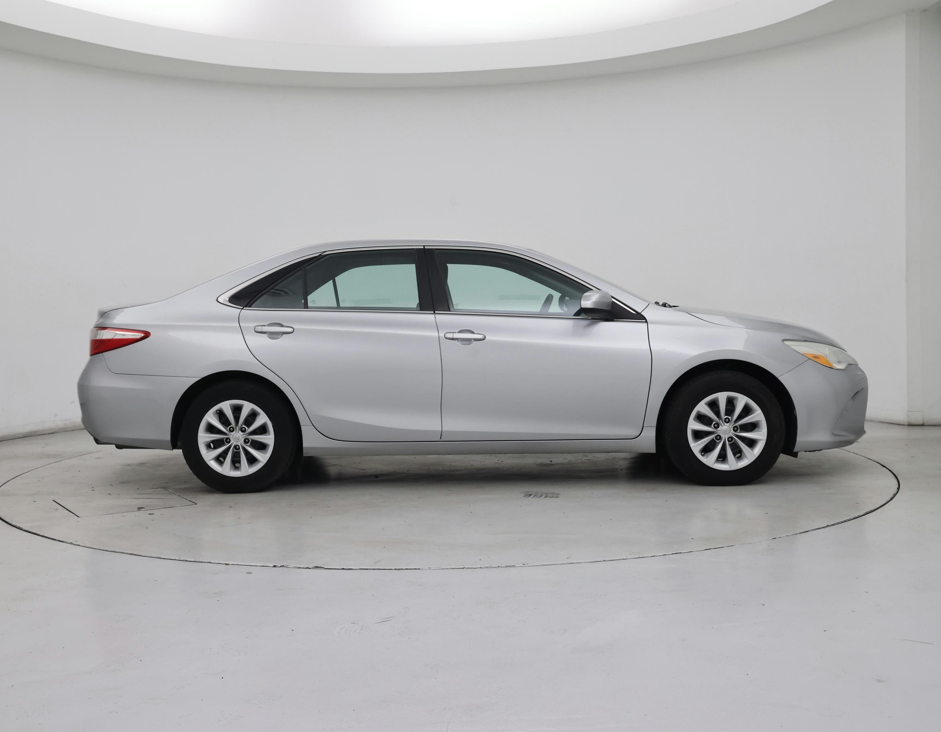 Thumbnail: 2016 Toyota Camry - 7