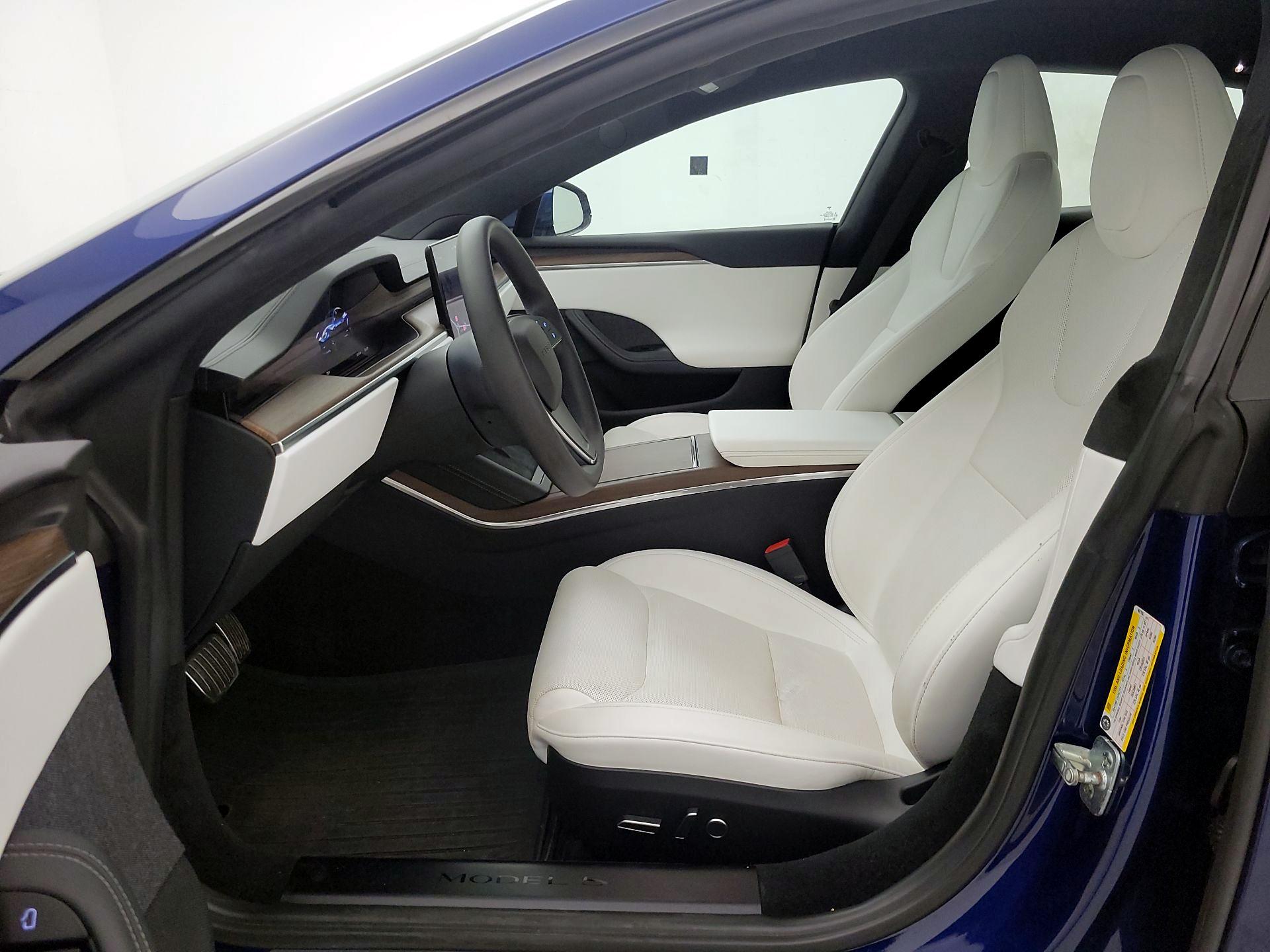 Thumbnail: 2022 Tesla Model S - 11