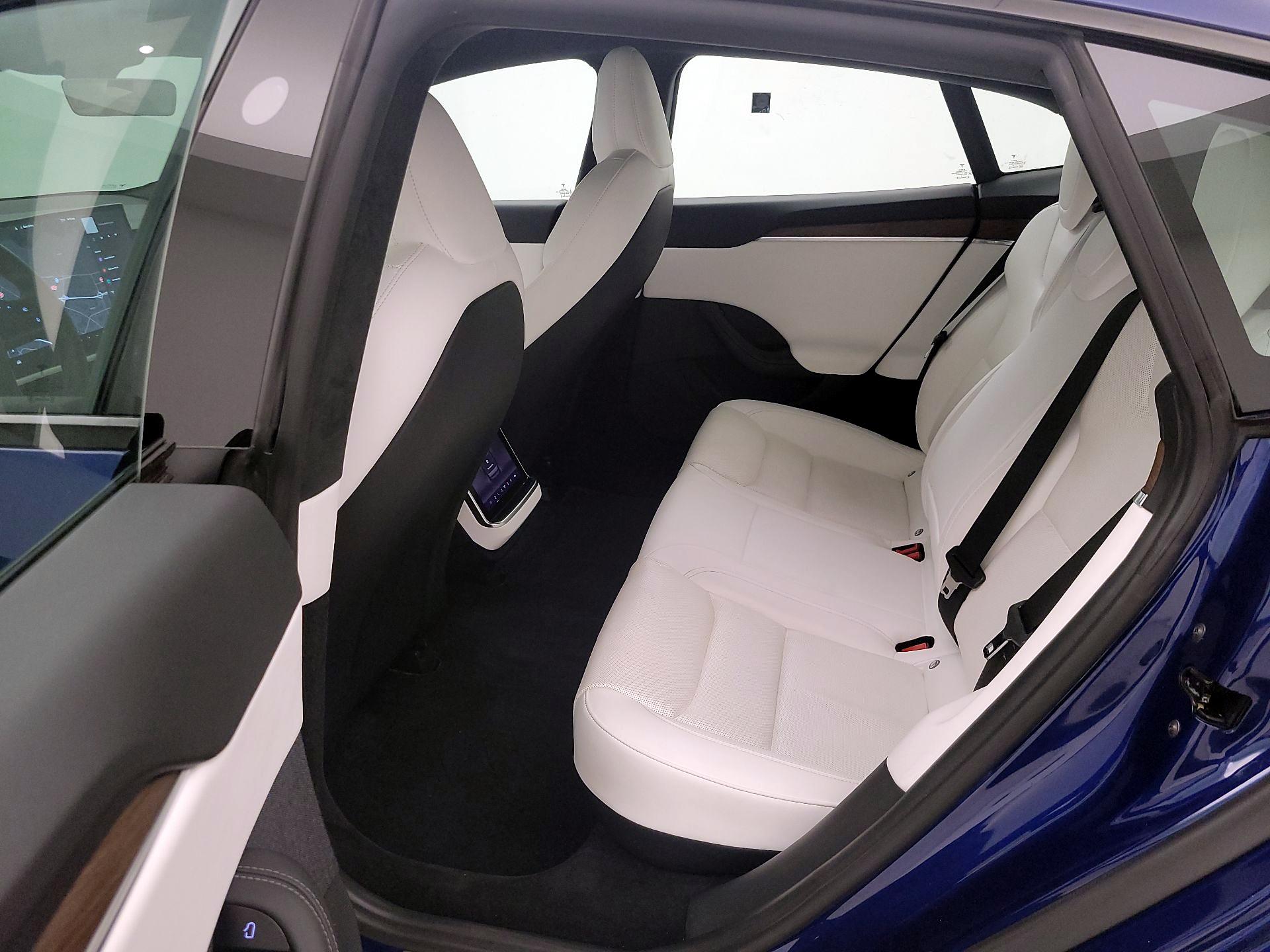 Thumbnail: 2022 Tesla Model S - 18