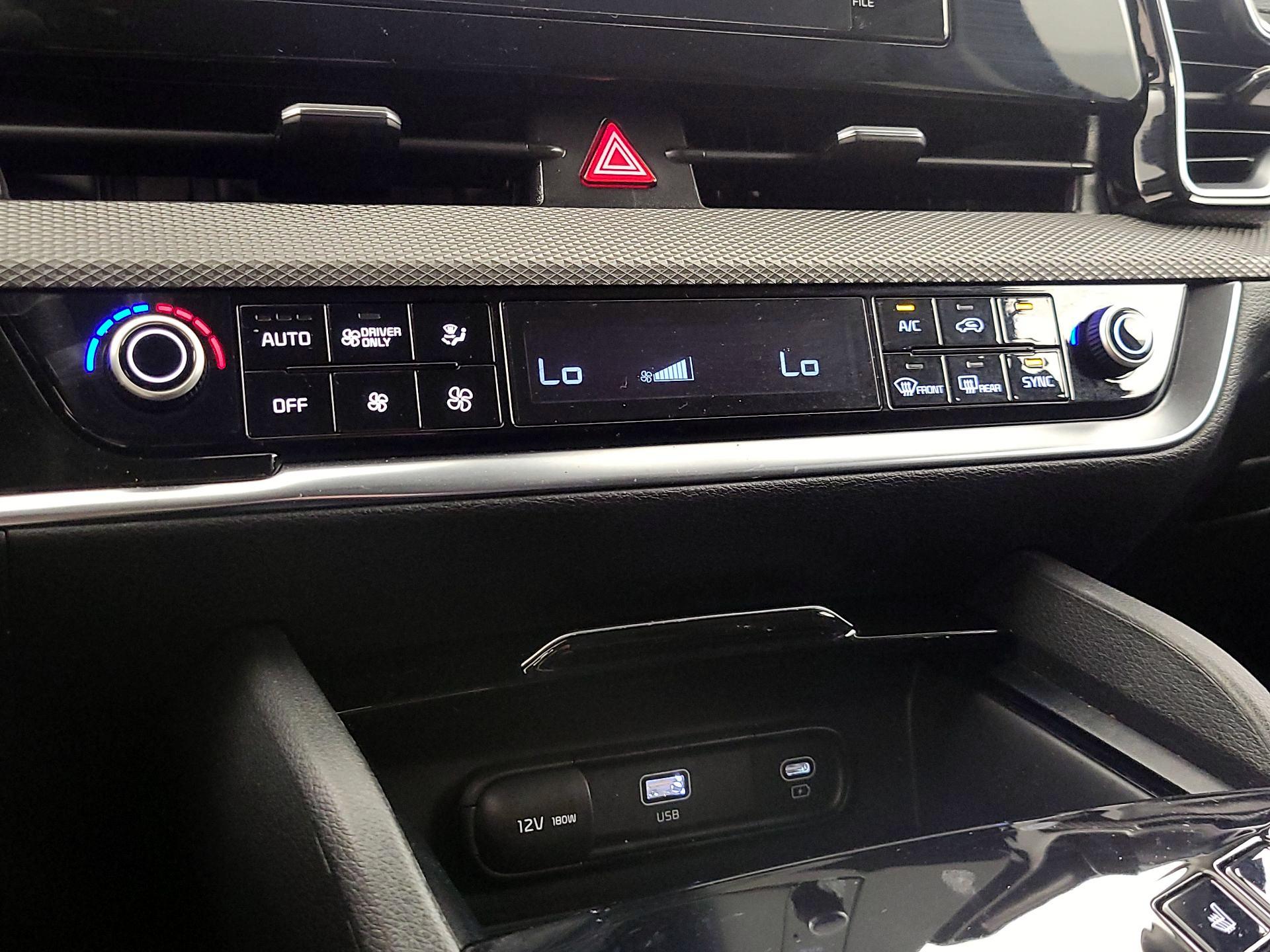 Thumbnail: 2023 Kia Sportage - 16