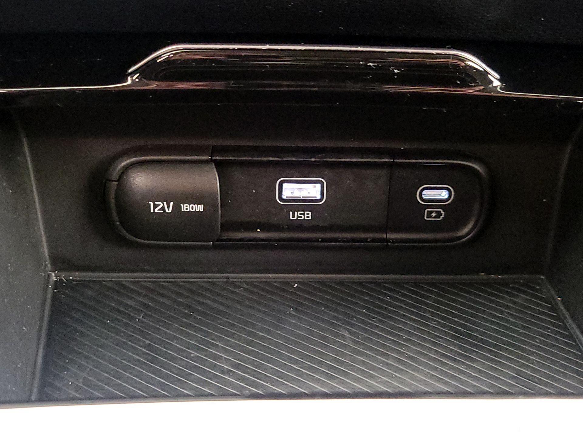 Thumbnail: 2023 Kia Sportage - 18