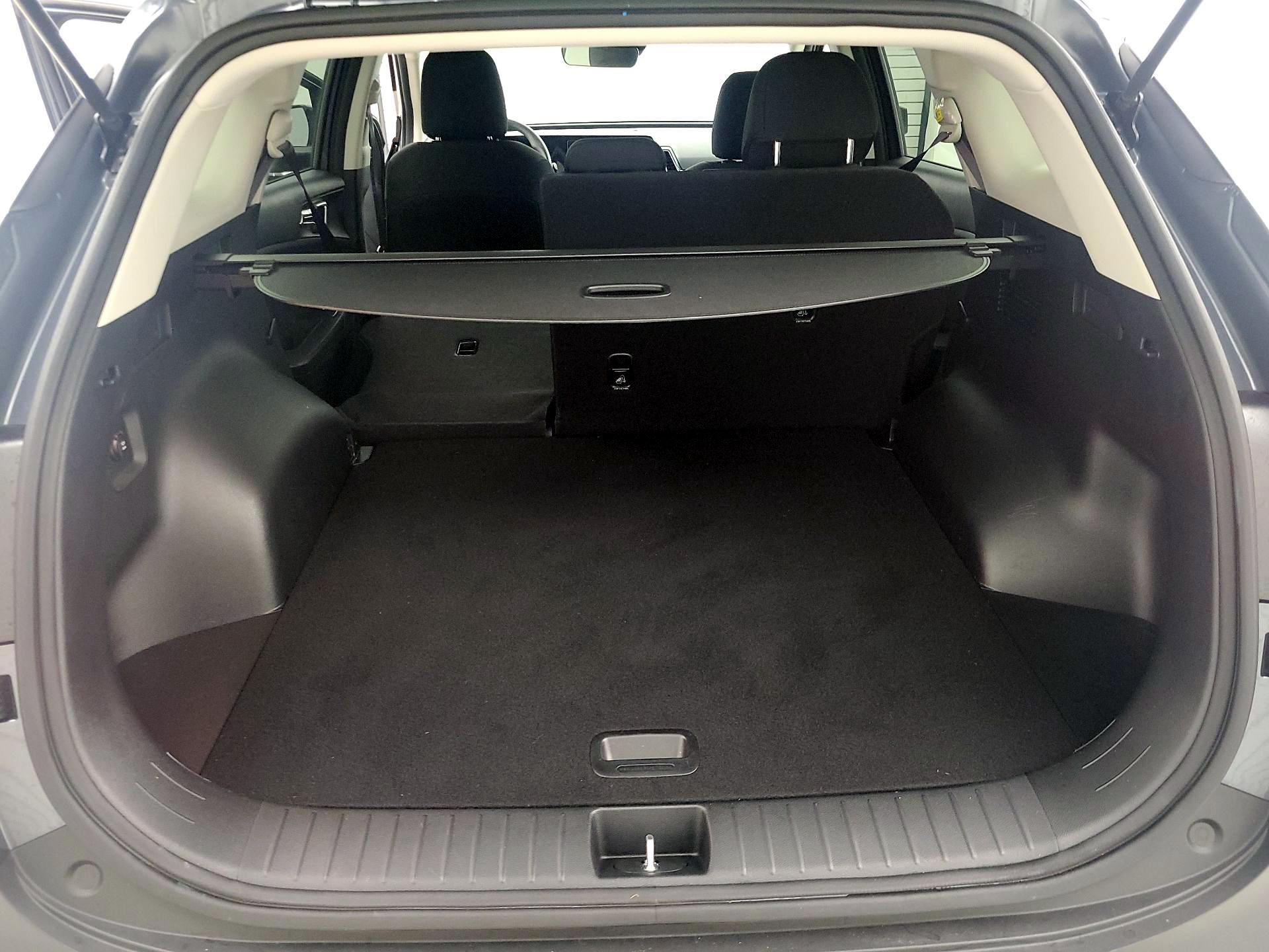 Thumbnail: 2023 Kia Sportage - 20