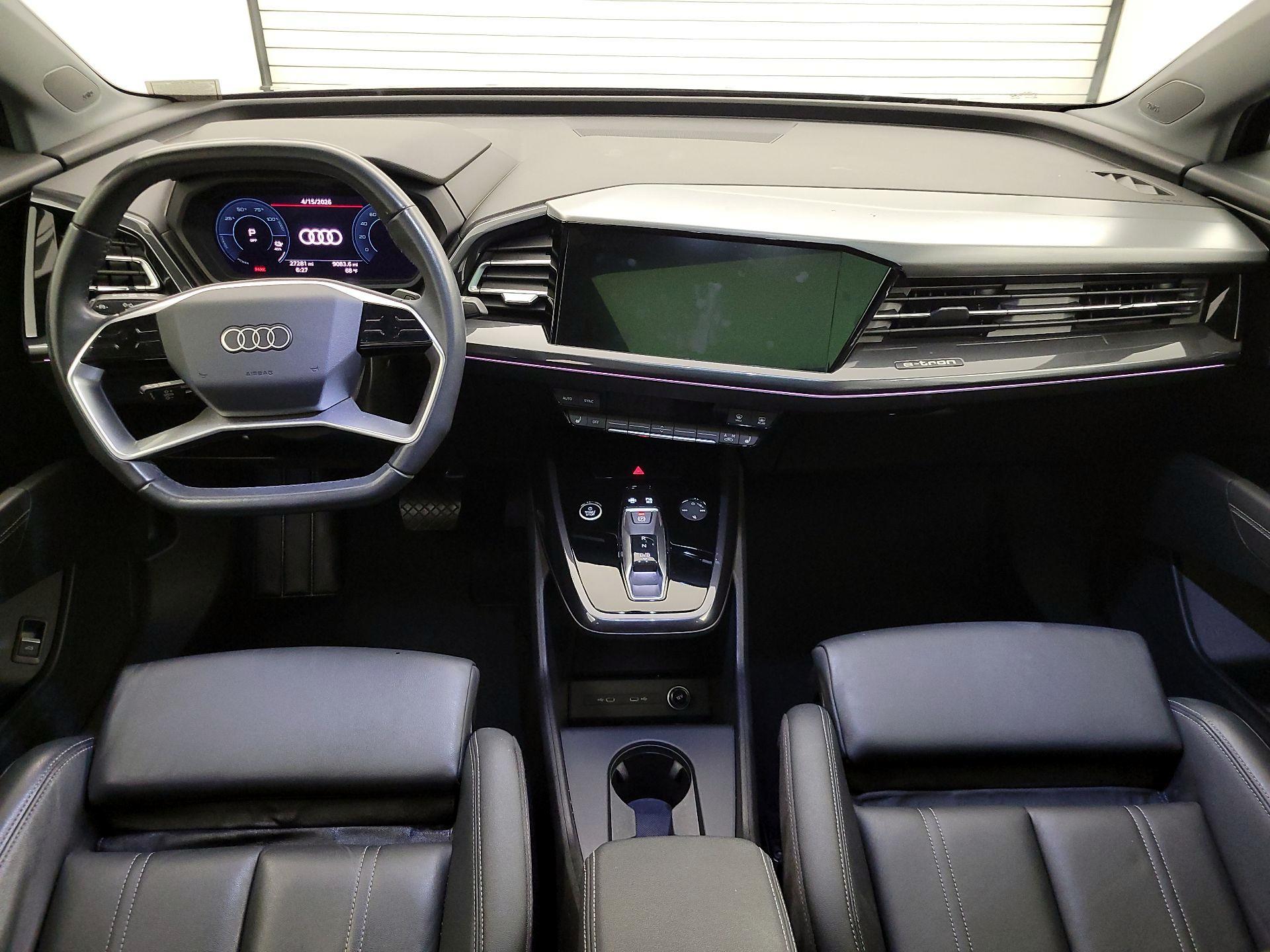Thumbnail: 2022 Audi Q4 e-tron - 9