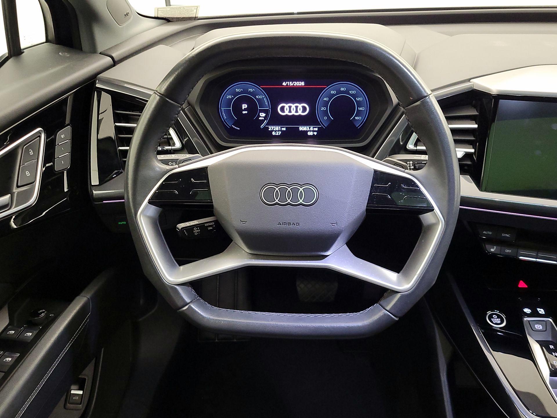 Thumbnail: 2022 Audi Q4 e-tron - 10