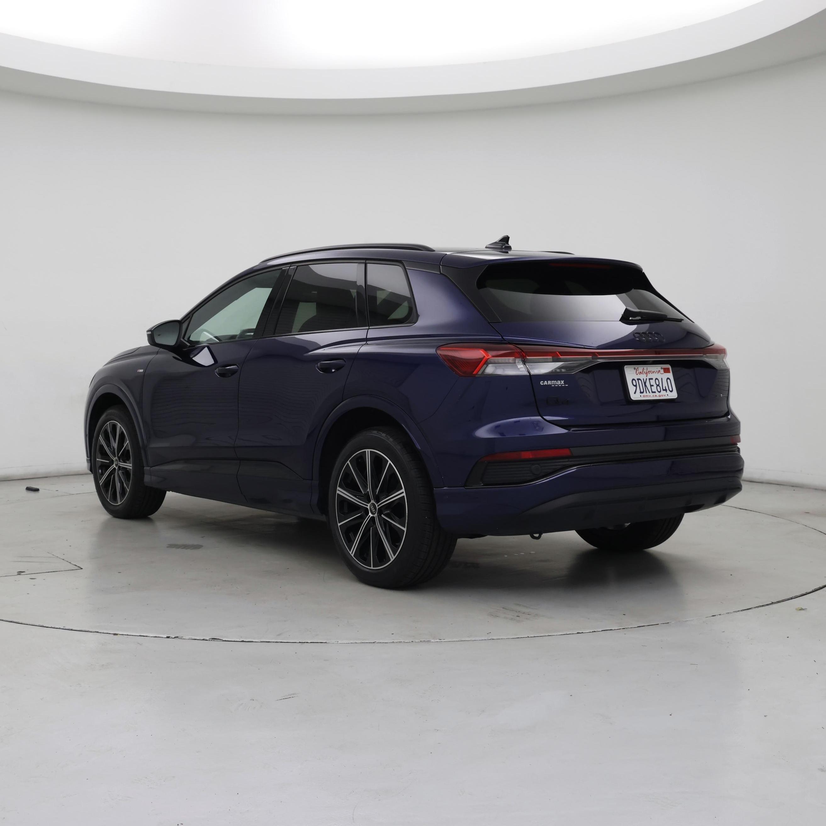 Thumbnail: 2022 Audi Q4 e-tron - 2