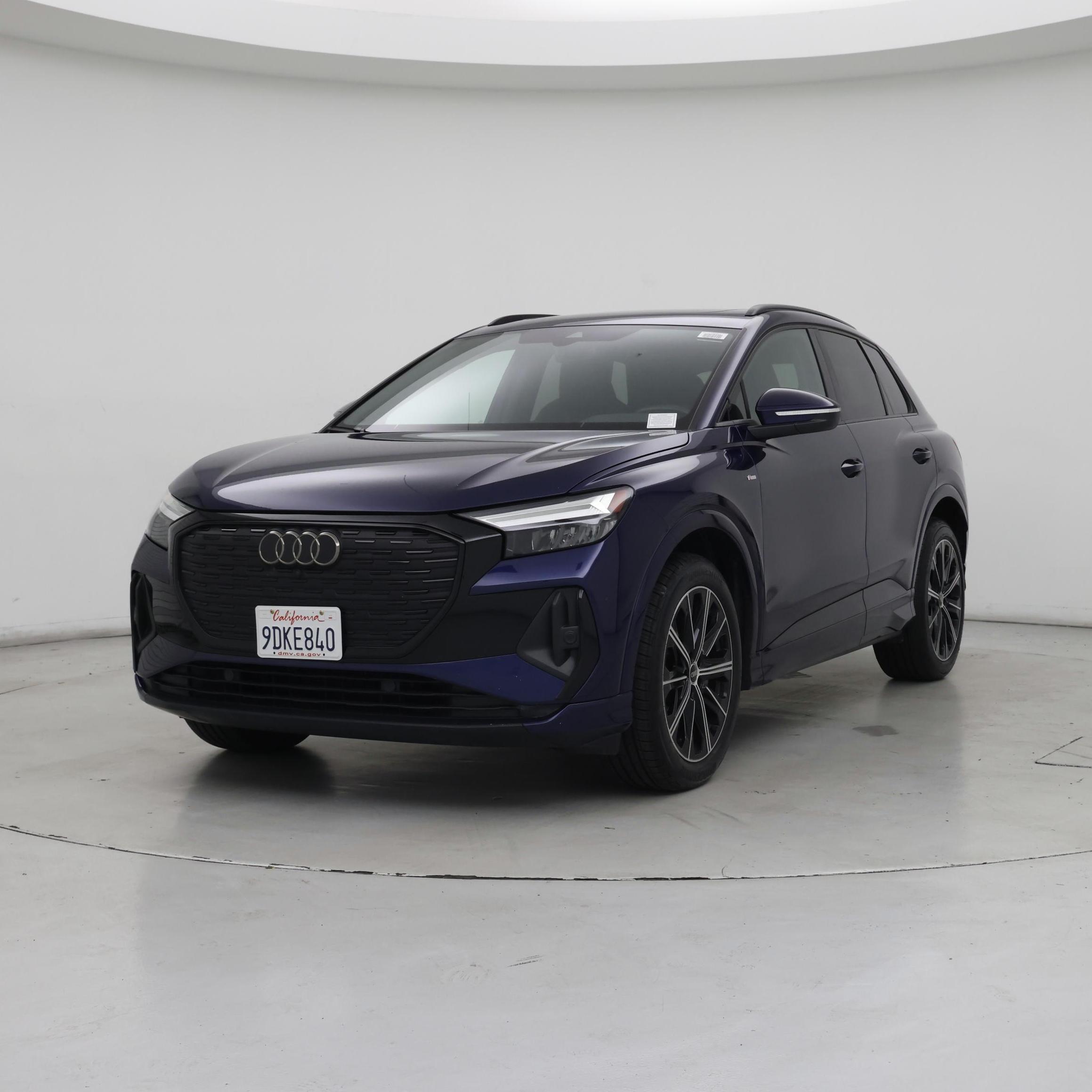 Thumbnail: 2022 Audi Q4 e-tron - 4