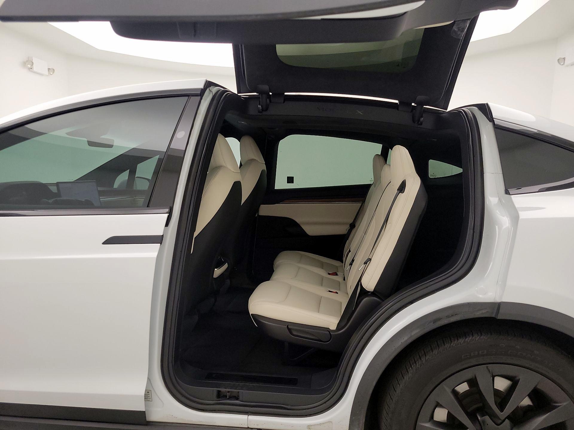 Thumbnail: 2023 Tesla Model X - 19