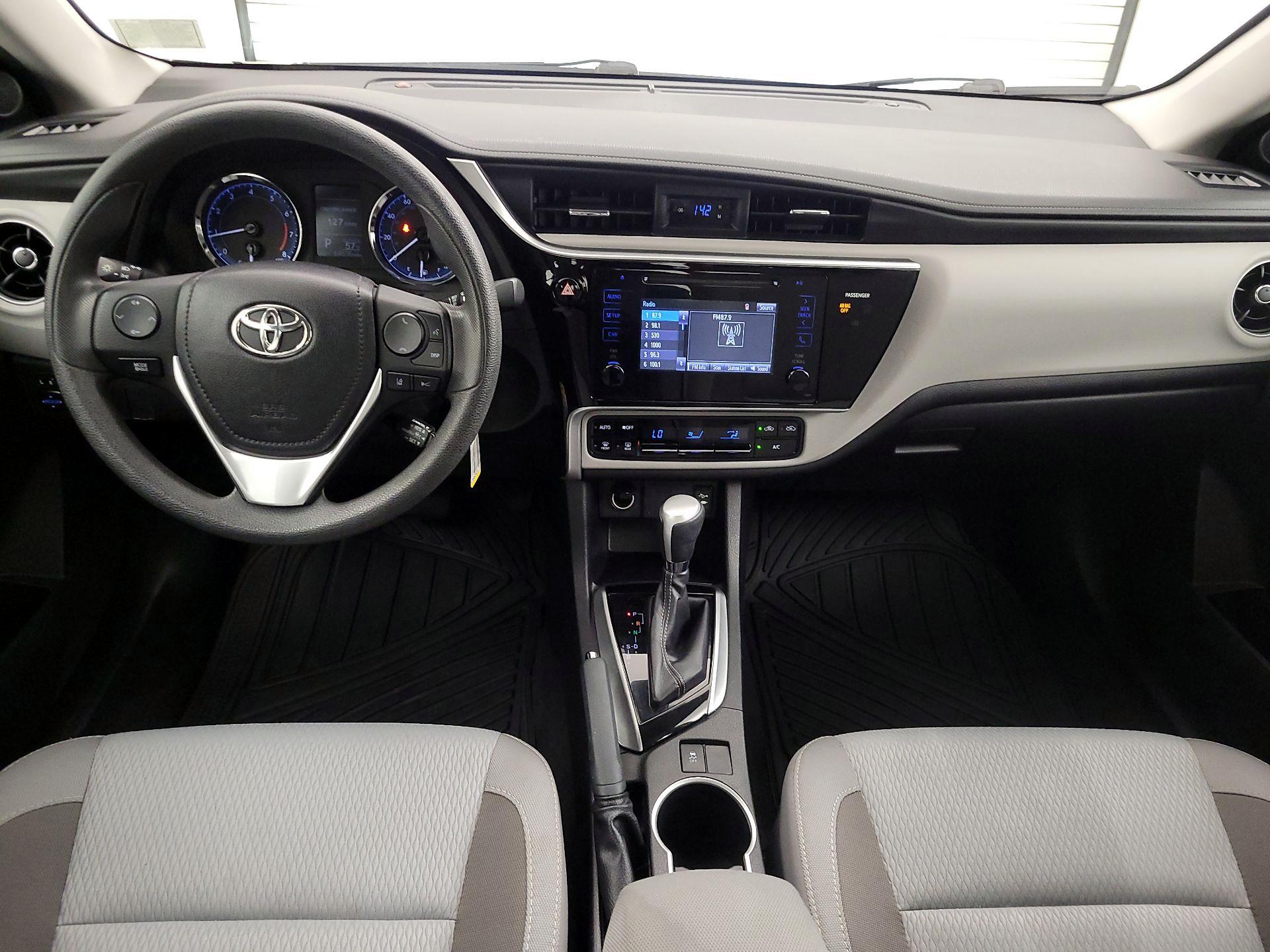 Thumbnail: 2017 Toyota Corolla - 9