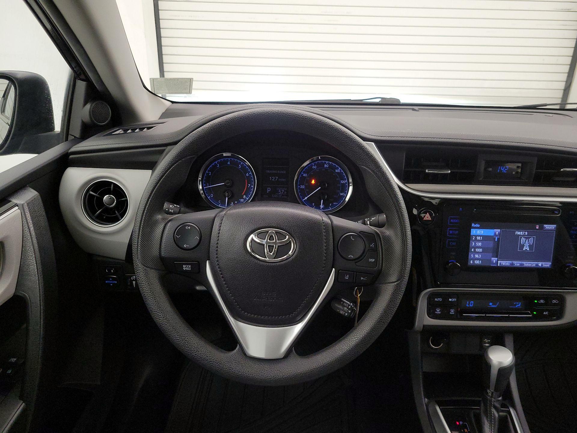 Thumbnail: 2017 Toyota Corolla - 10