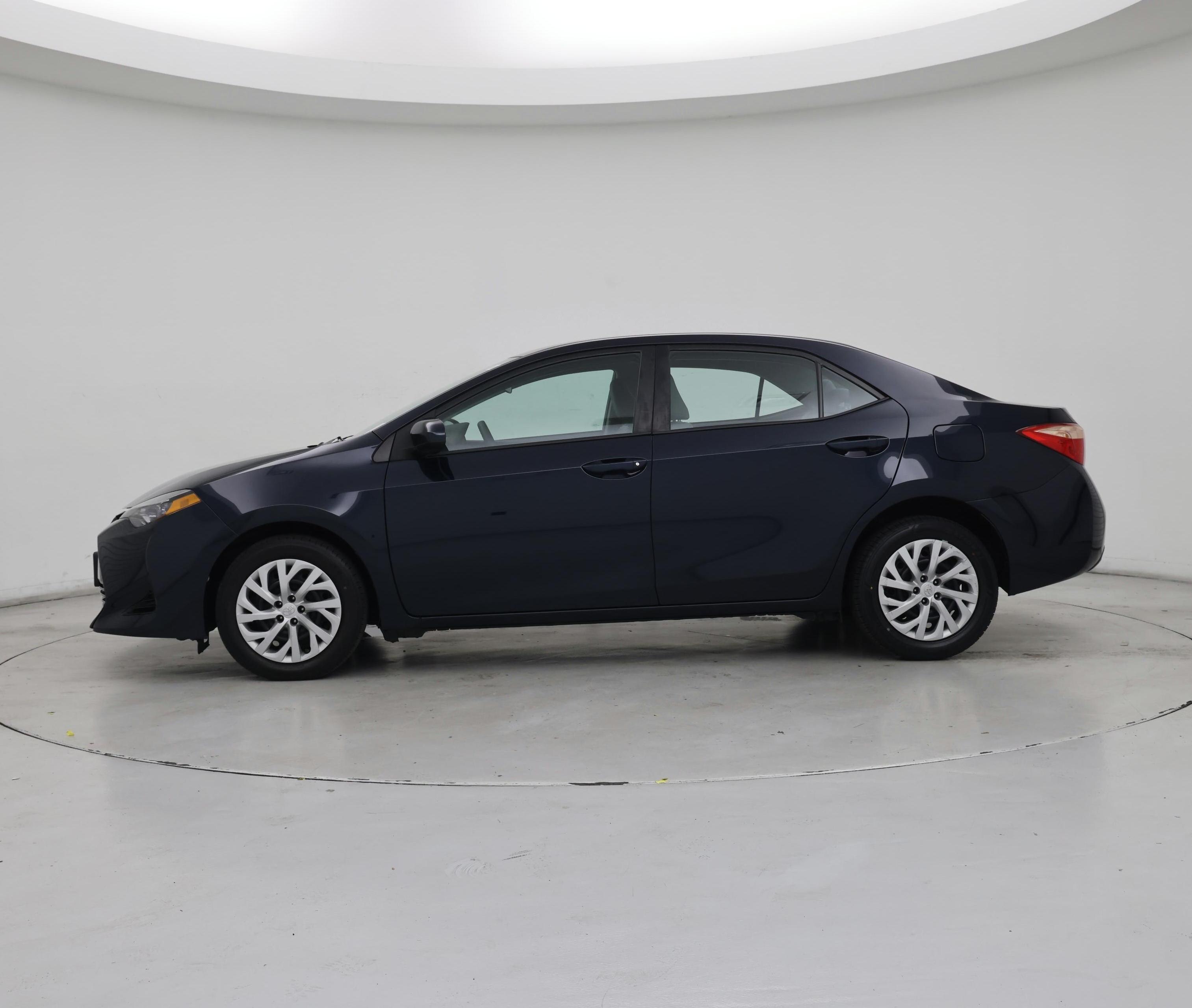 Thumbnail: 2017 Toyota Corolla - 3